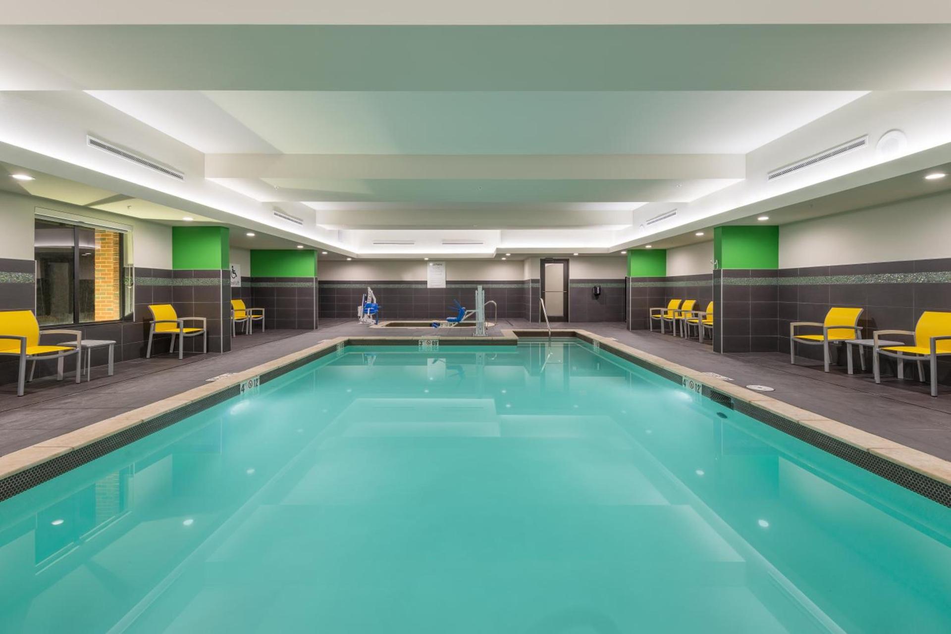 Holiday Inn Express and Suites Norman by IHG photo 8