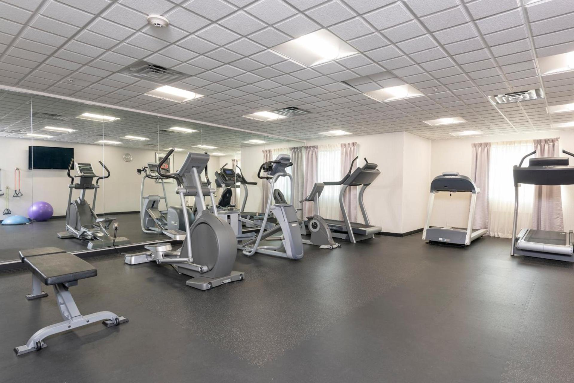 Holiday Inn Express & Suites Columbus - Polaris, an IHG Hotel photo 11