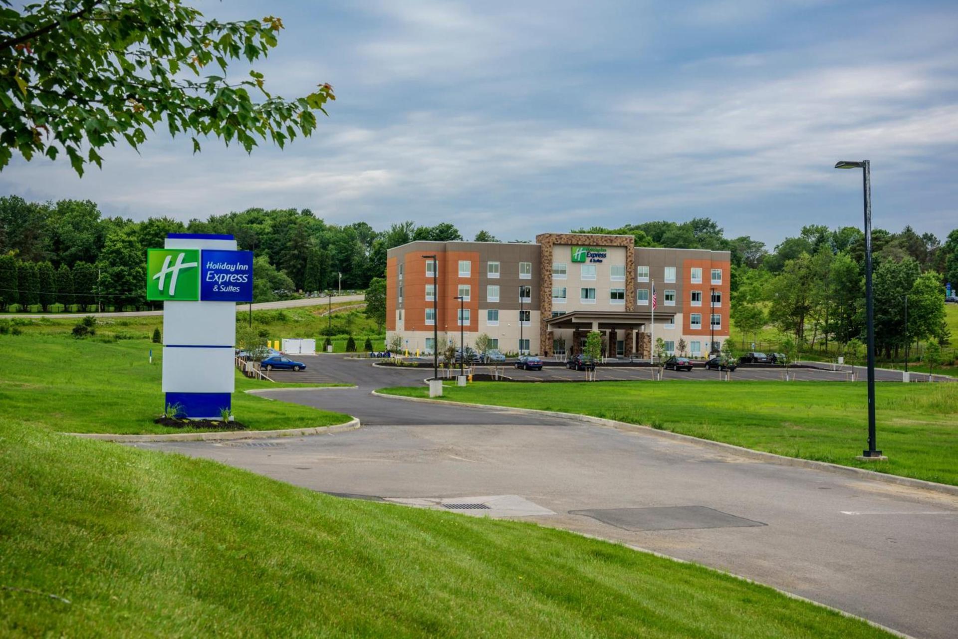 Holiday Inn Express & Suites Jamestown by IHG photo 15