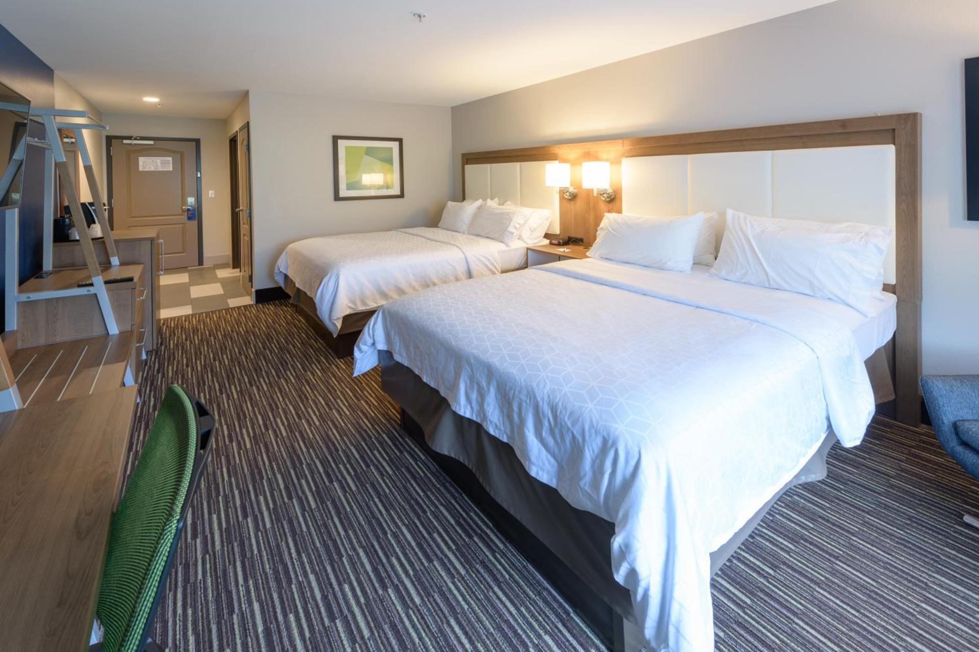 Holiday Inn Express & Suites Jamestown by IHG photo 17