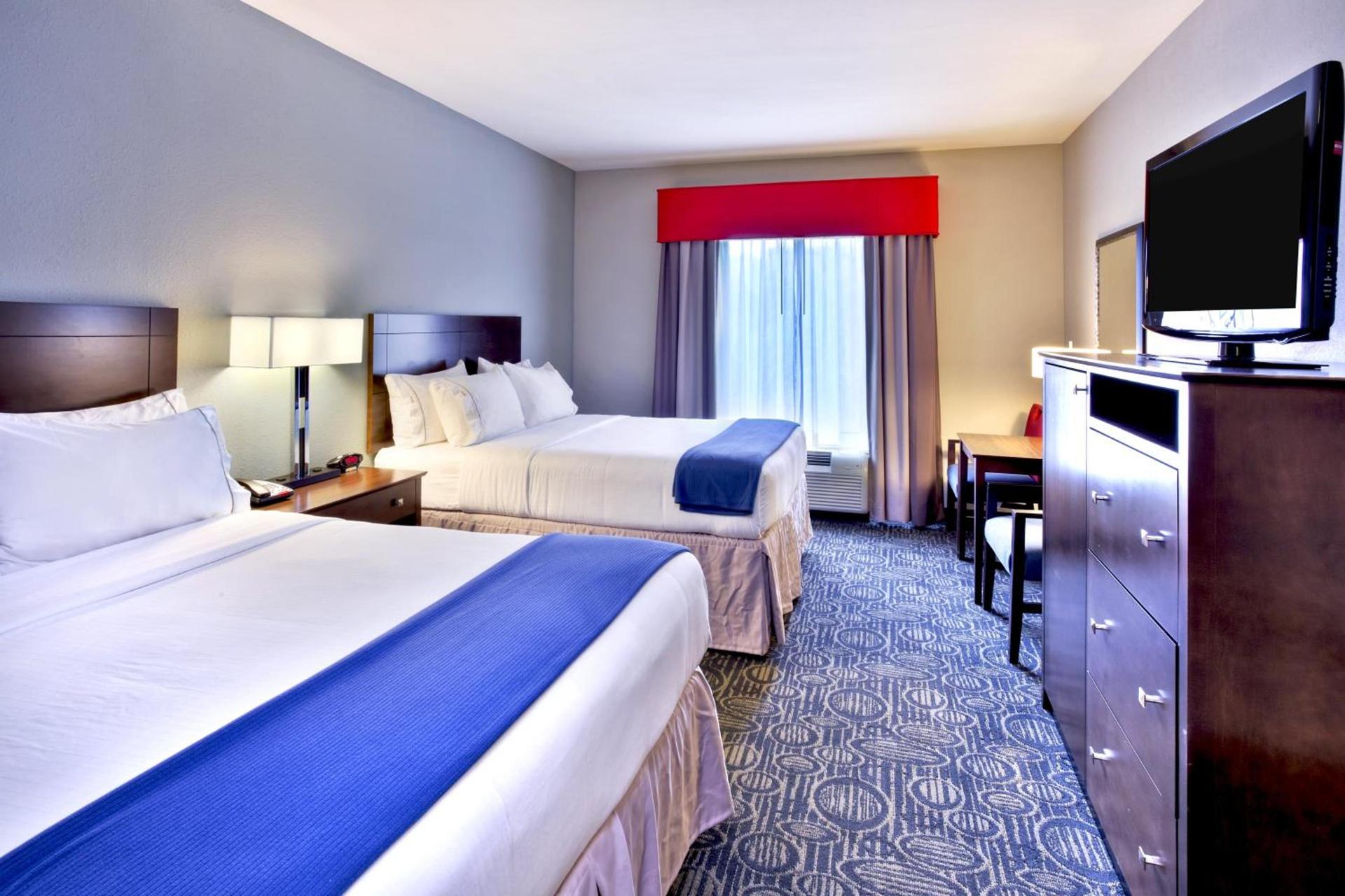 Holiday Inn Express & Suites Oak Ridge by IHG photo 26