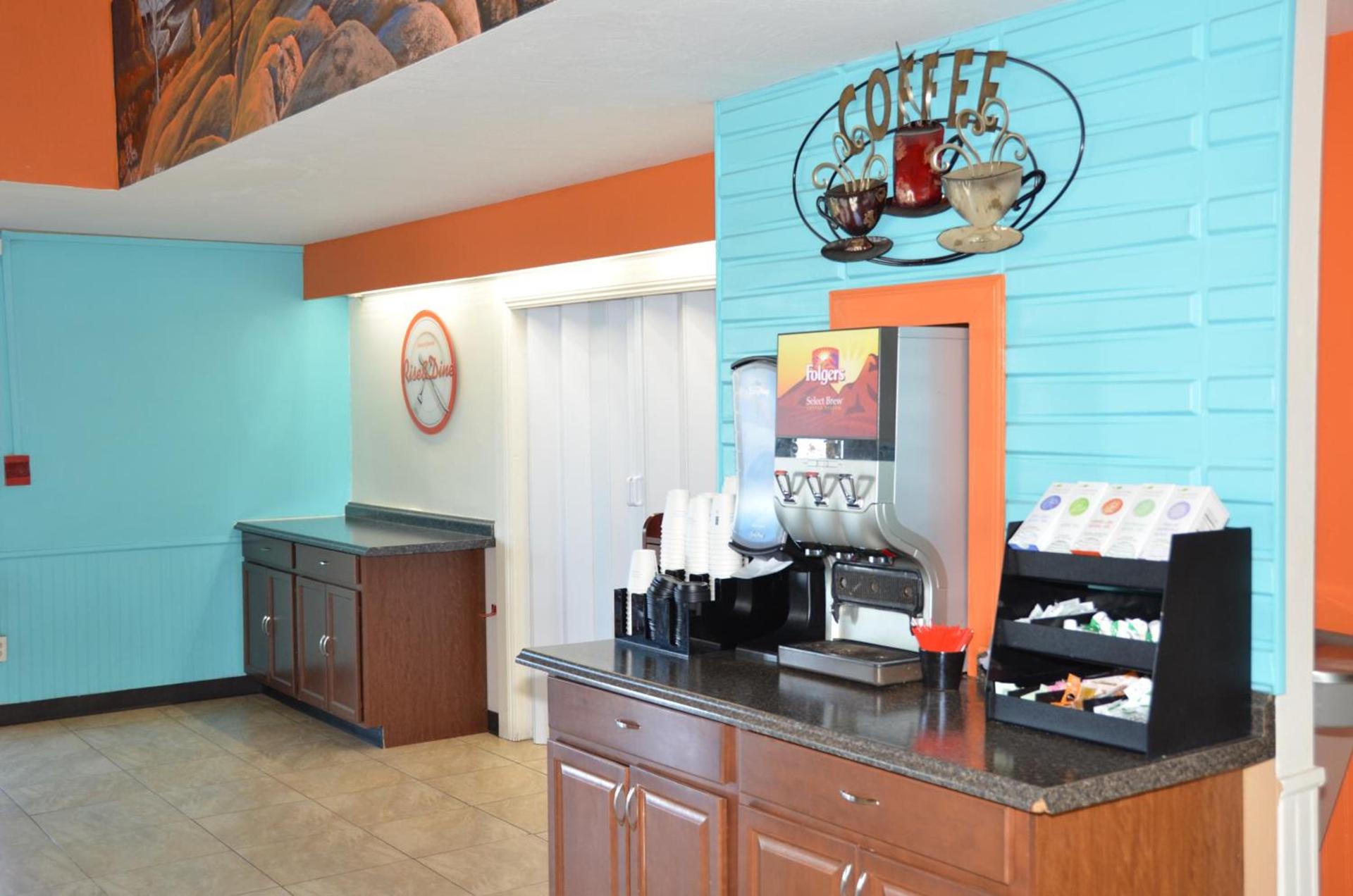 Howard Johnson by Wyndham Yuma photo 18