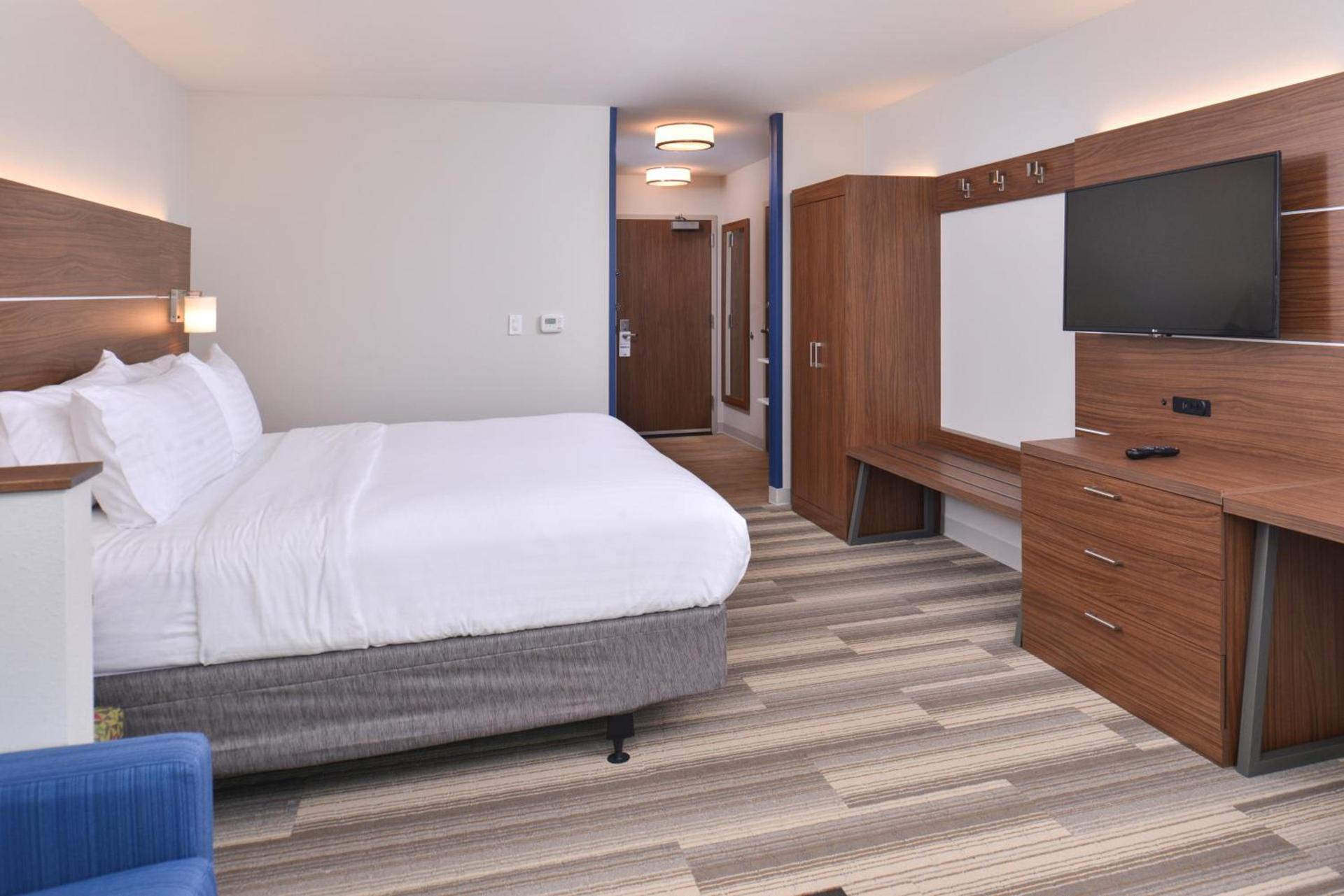 Holiday Inn Express & Suites Omaha Airport by IHG photo 20