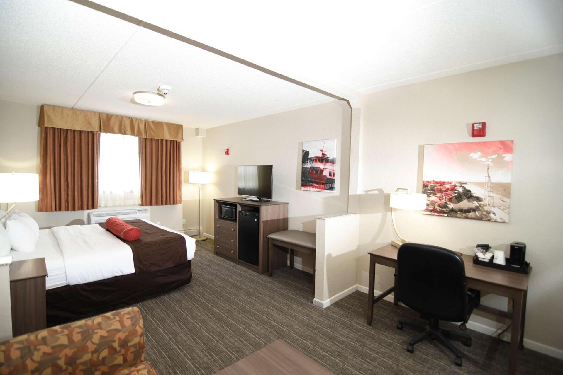 Best Western Plus Sandusky Hotel & Suites photo 25