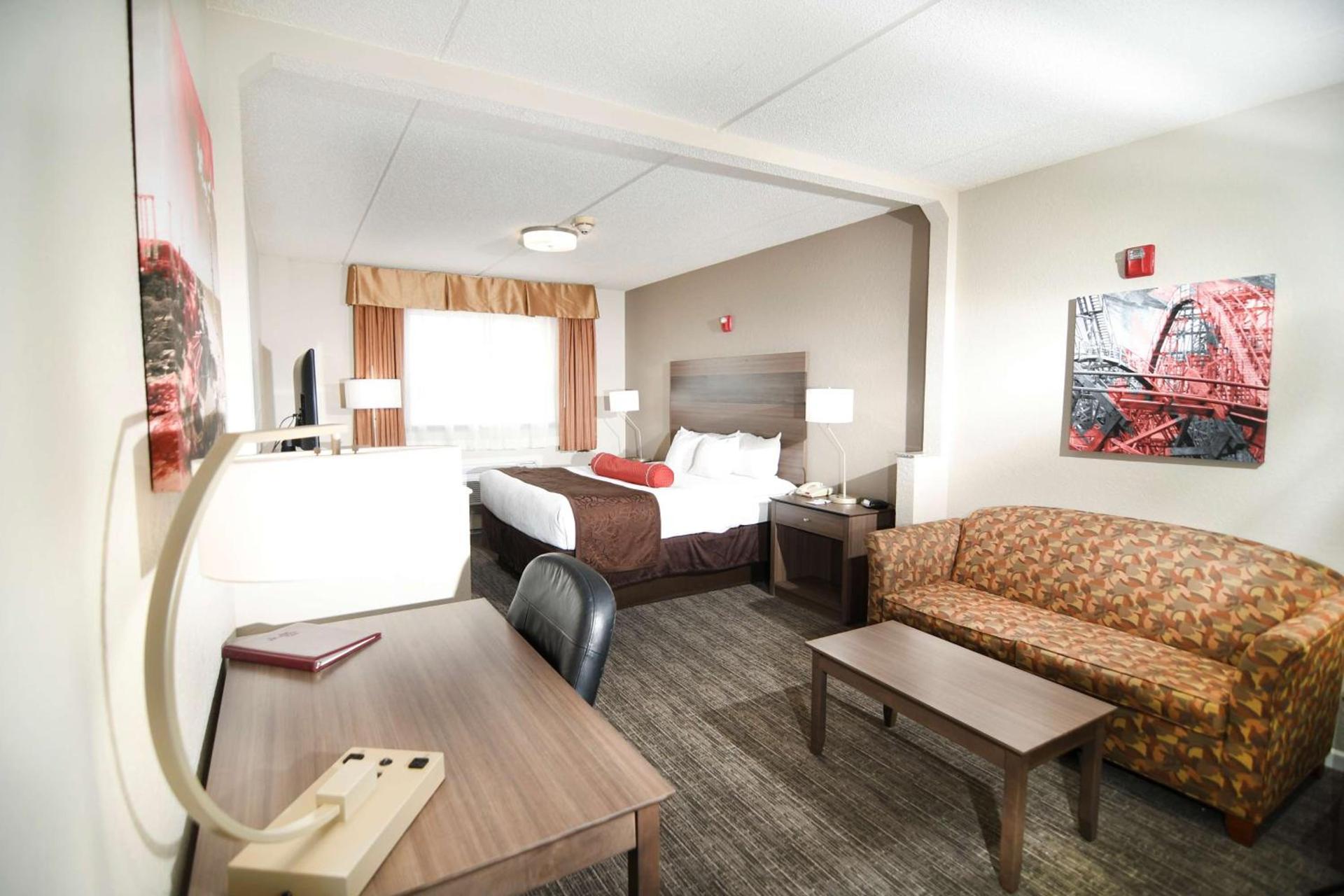 Best Western Plus Sandusky Hotel & Suites photo 9