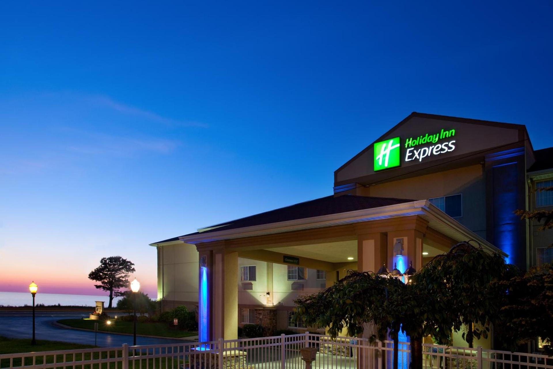 Holiday Inn Express Hotel & Suites-Saint Joseph by IHG photo 64