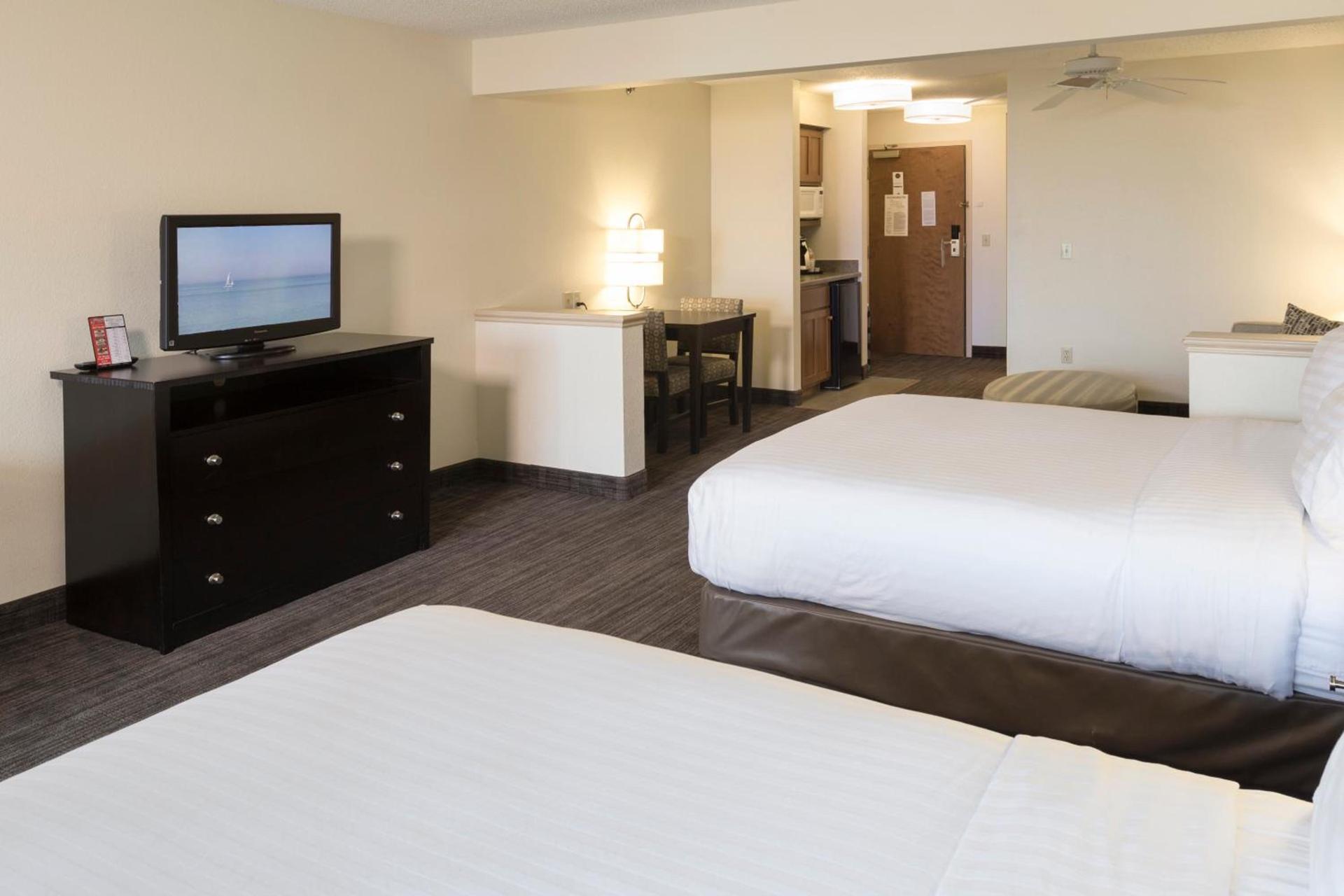 Holiday Inn Express Hotel & Suites-Saint Joseph by IHG photo 34