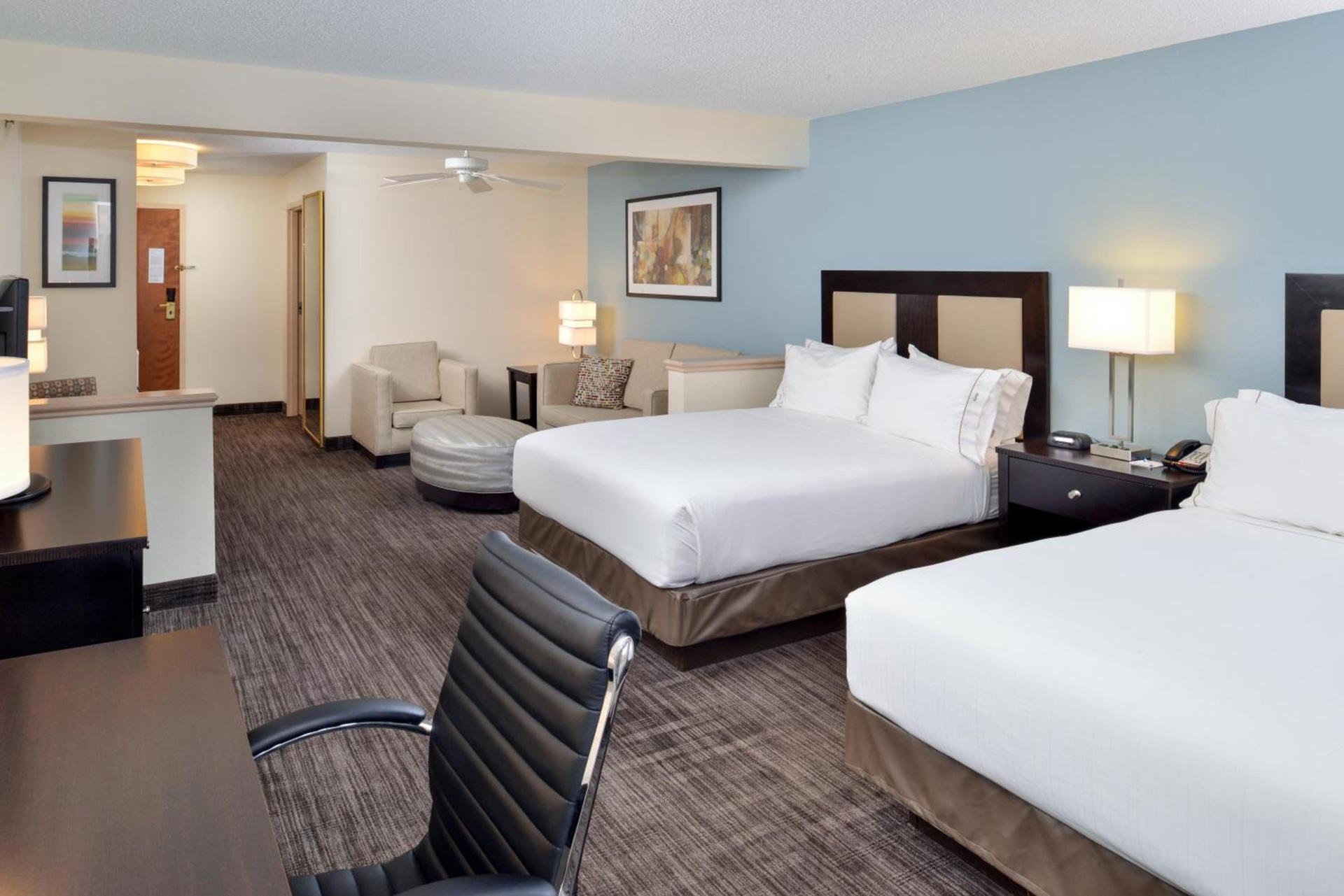 Holiday Inn Express Hotel & Suites-Saint Joseph by IHG photo 67