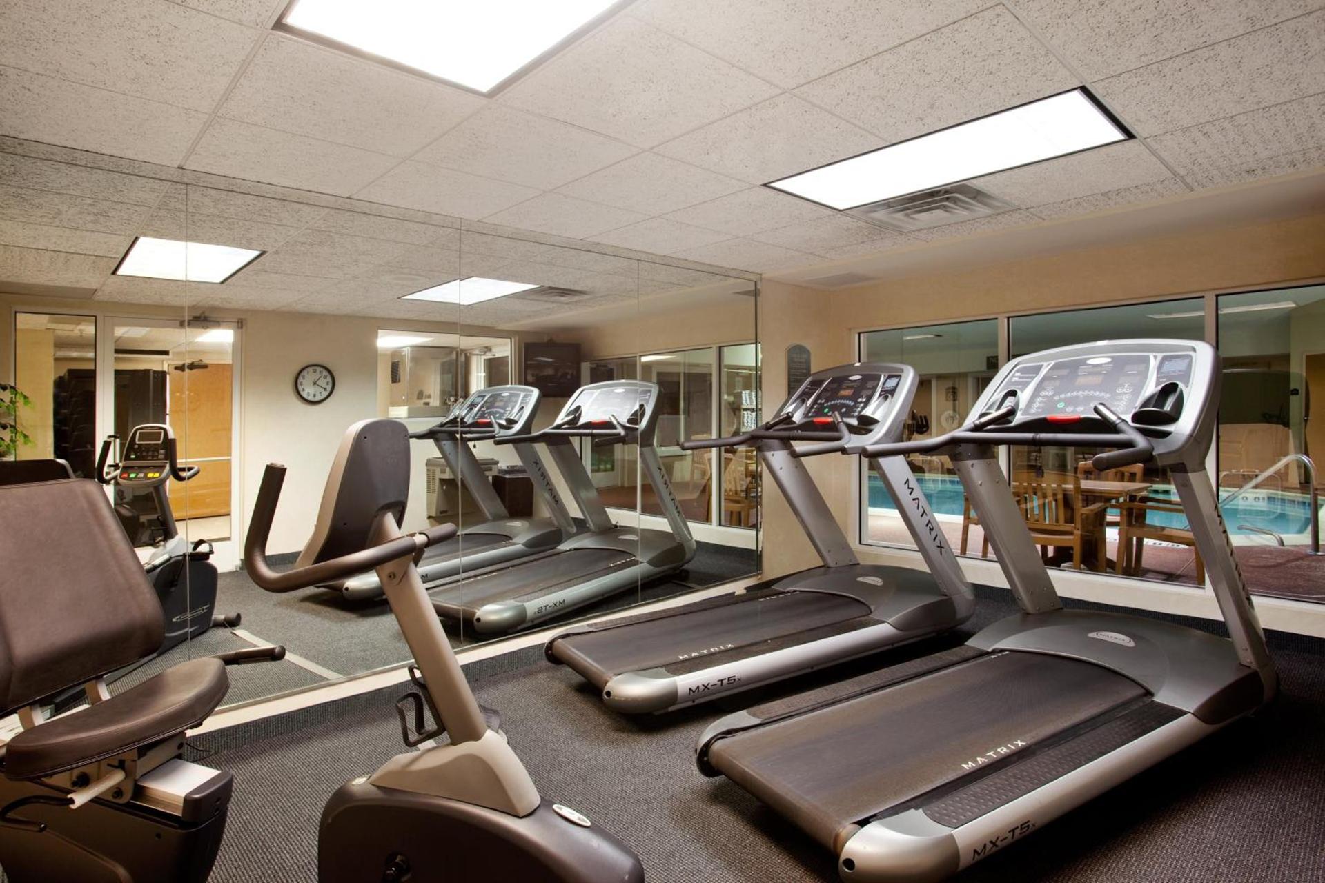 Holiday Inn Express Hotel & Suites-Saint Joseph by IHG photo 6