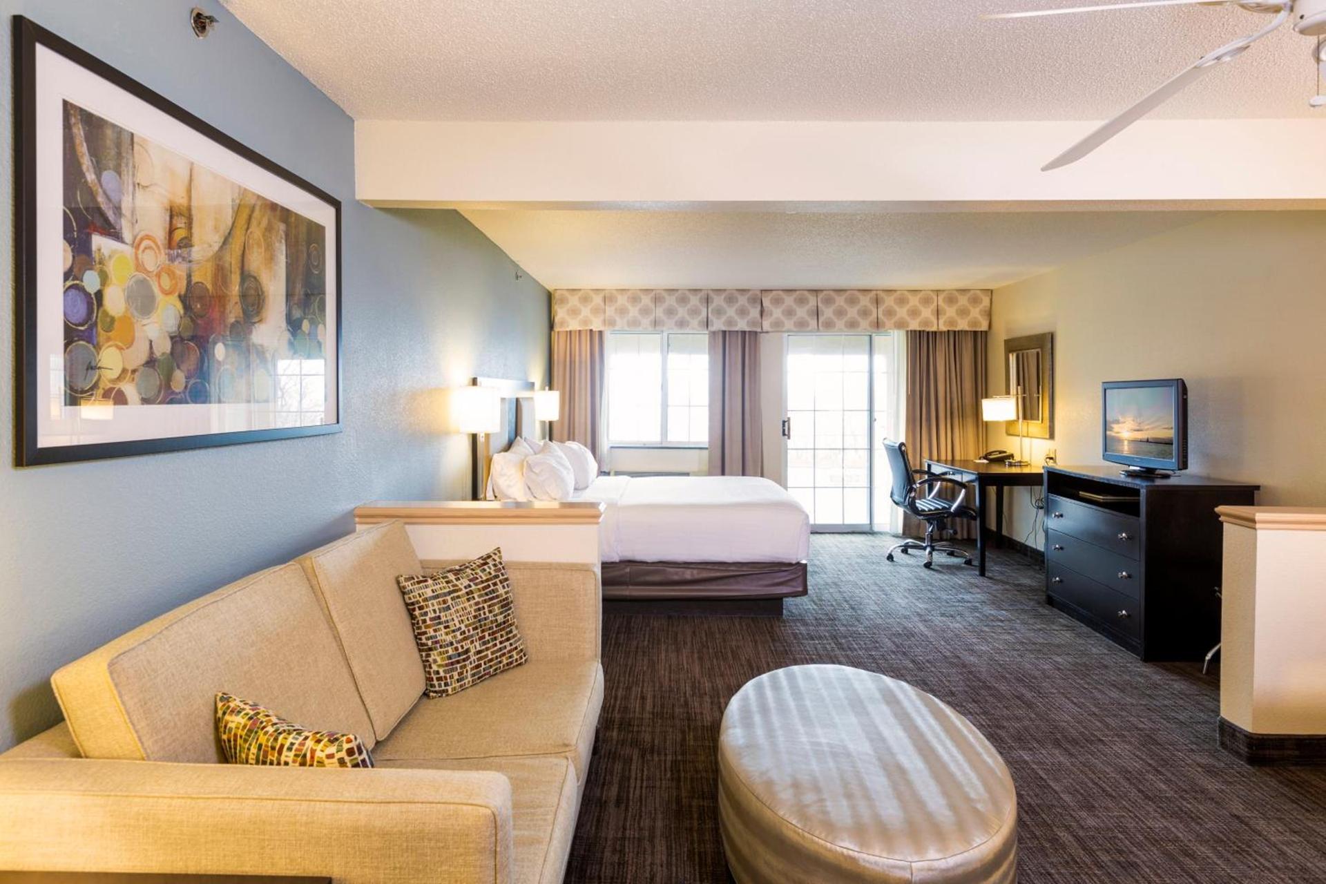 Holiday Inn Express Hotel & Suites-Saint Joseph by IHG photo 49