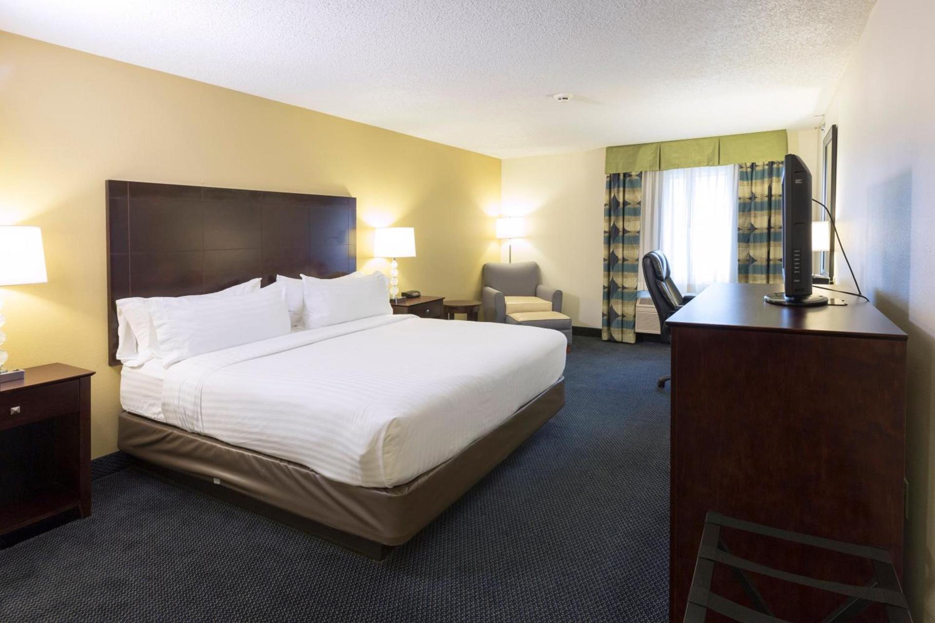 Holiday Inn Express Hotel & Suites-Saint Joseph by IHG photo 72
