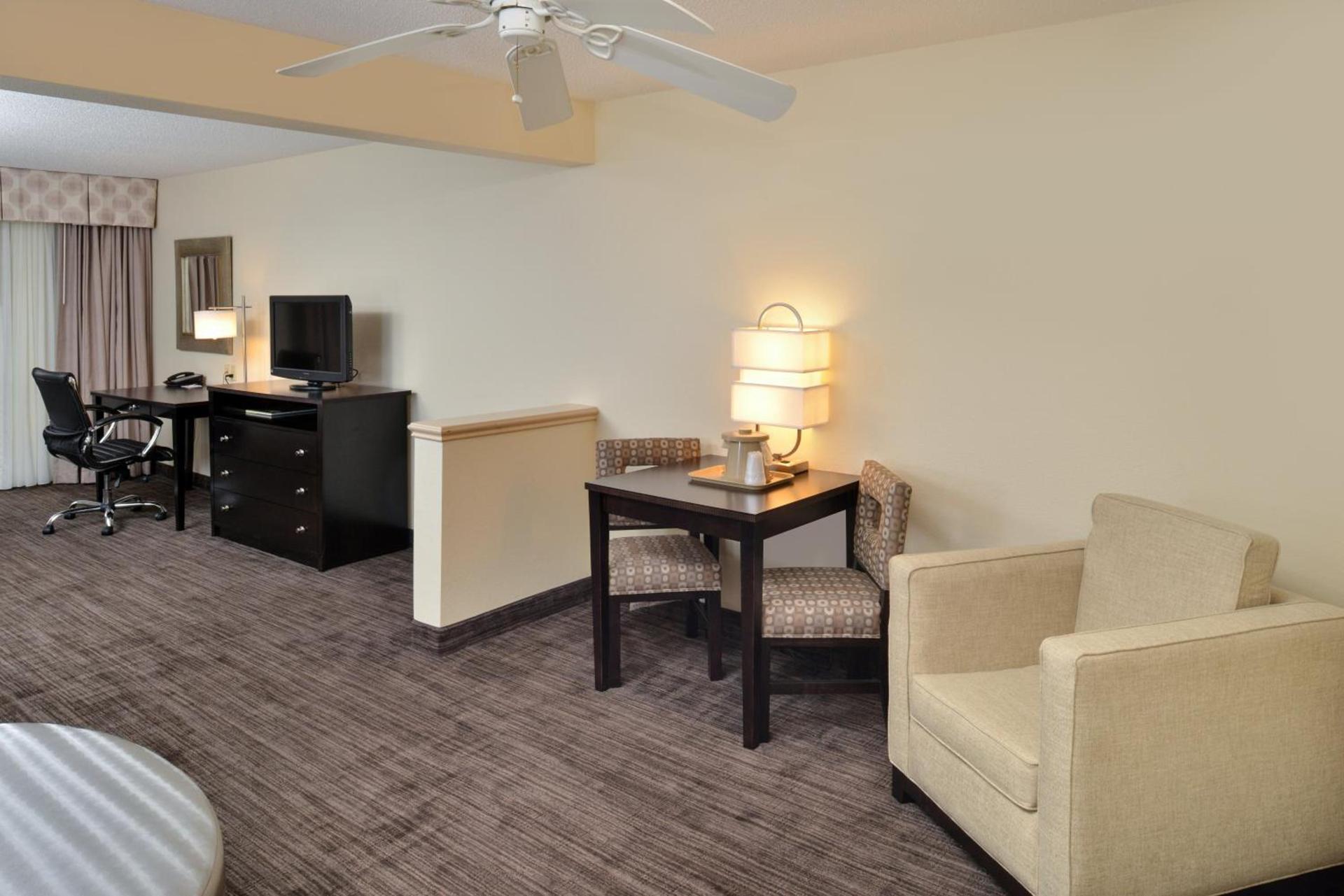 Holiday Inn Express Hotel & Suites-Saint Joseph by IHG photo 33