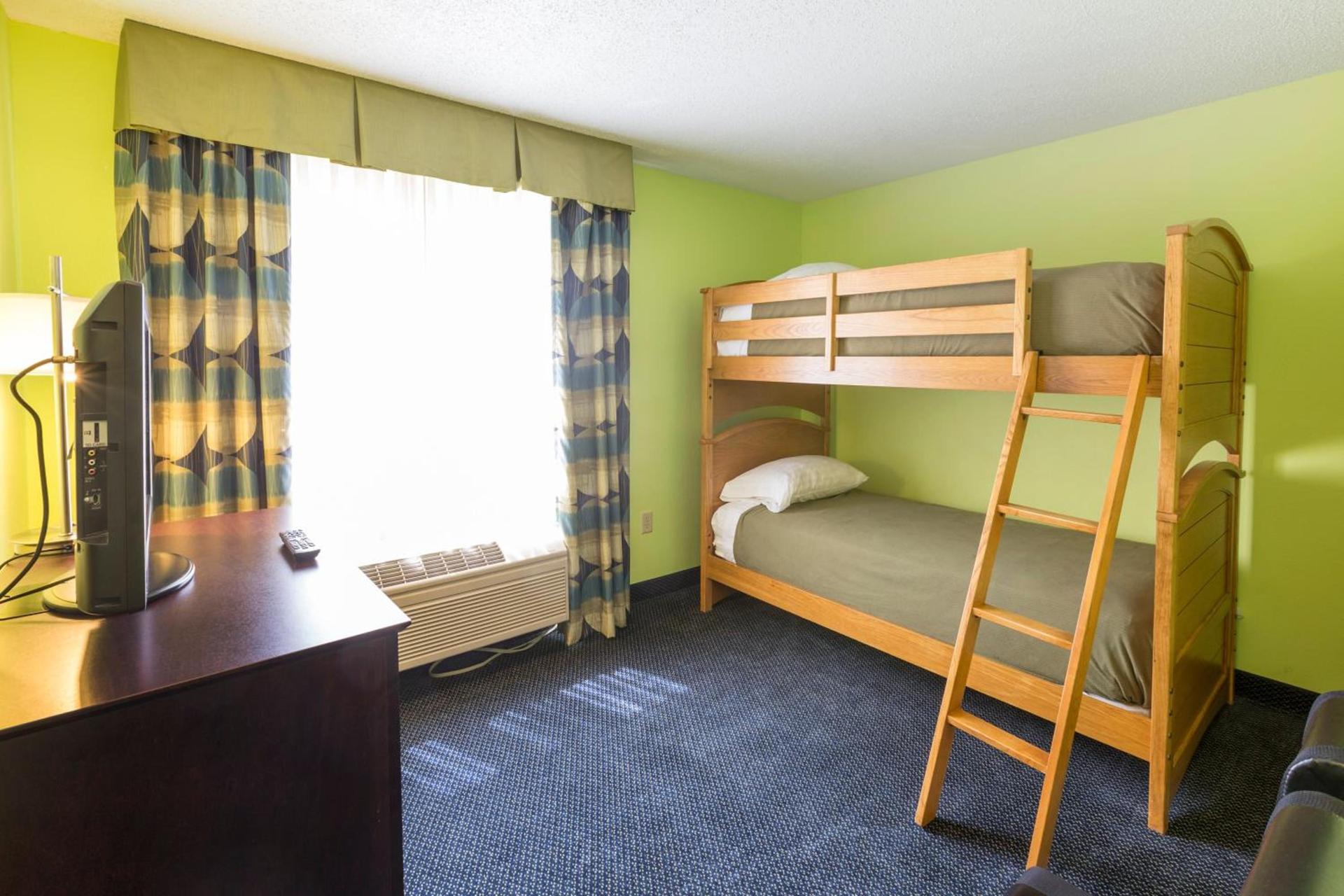 Holiday Inn Express Hotel & Suites-Saint Joseph by IHG photo 53
