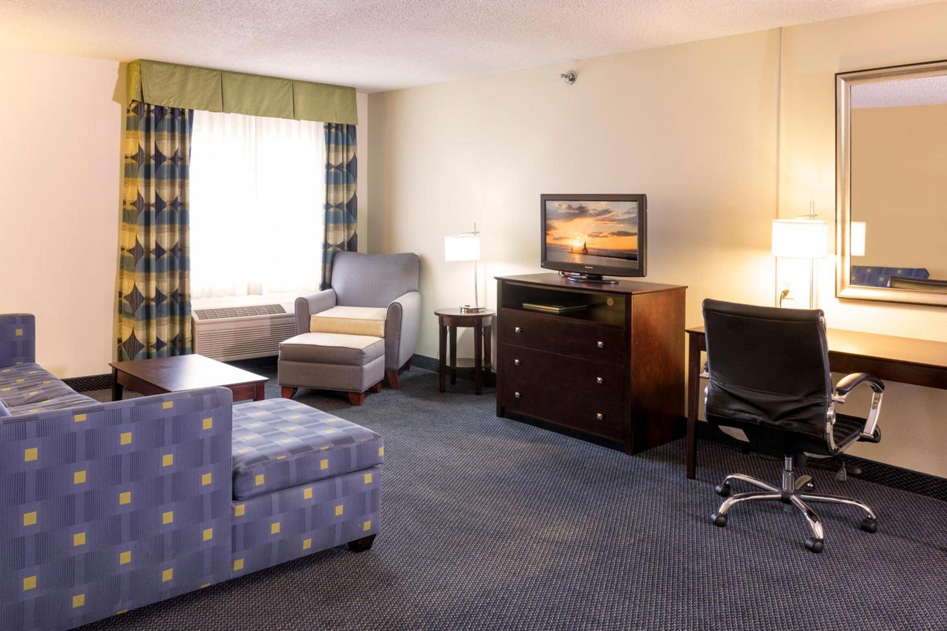 Holiday Inn Express Hotel & Suites-Saint Joseph by IHG photo 57