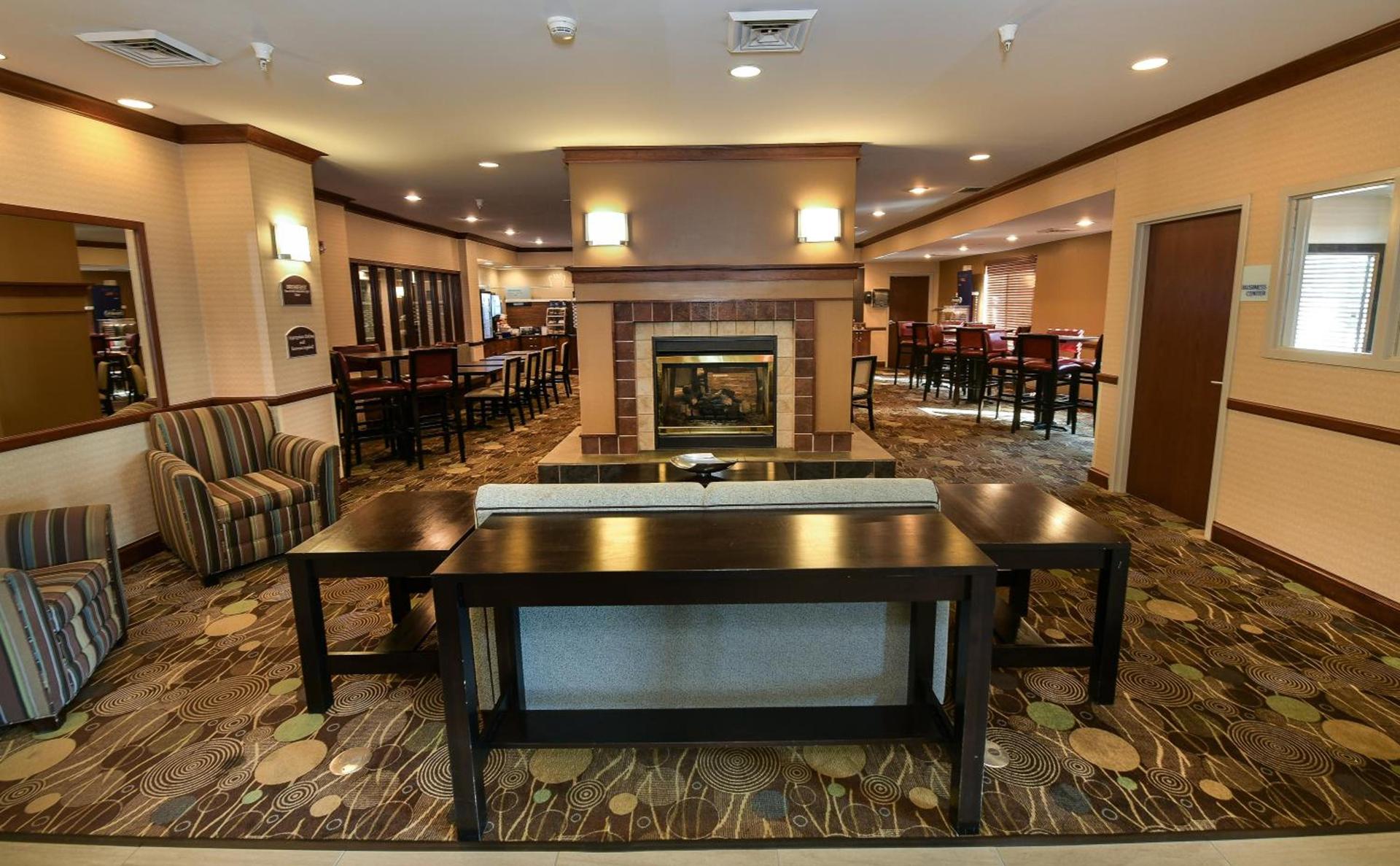 Holiday Inn Express Hotel & Suites Grand Forks by IHG photo 8