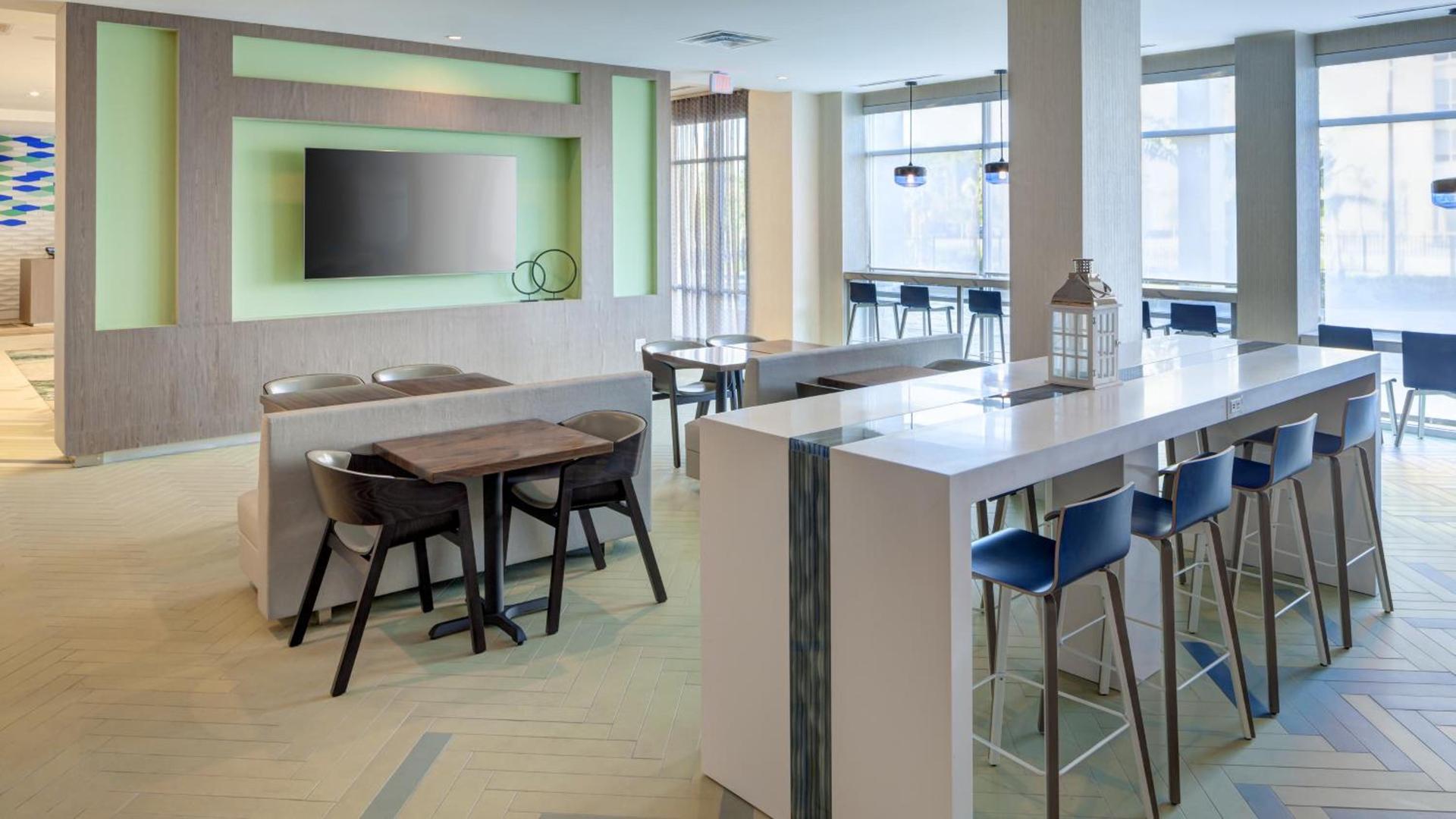 Holiday Inn Express & Suites Orlando At SeaWorld by IHG - With Free Shuttle Service to SeaWorld Parks photo 40