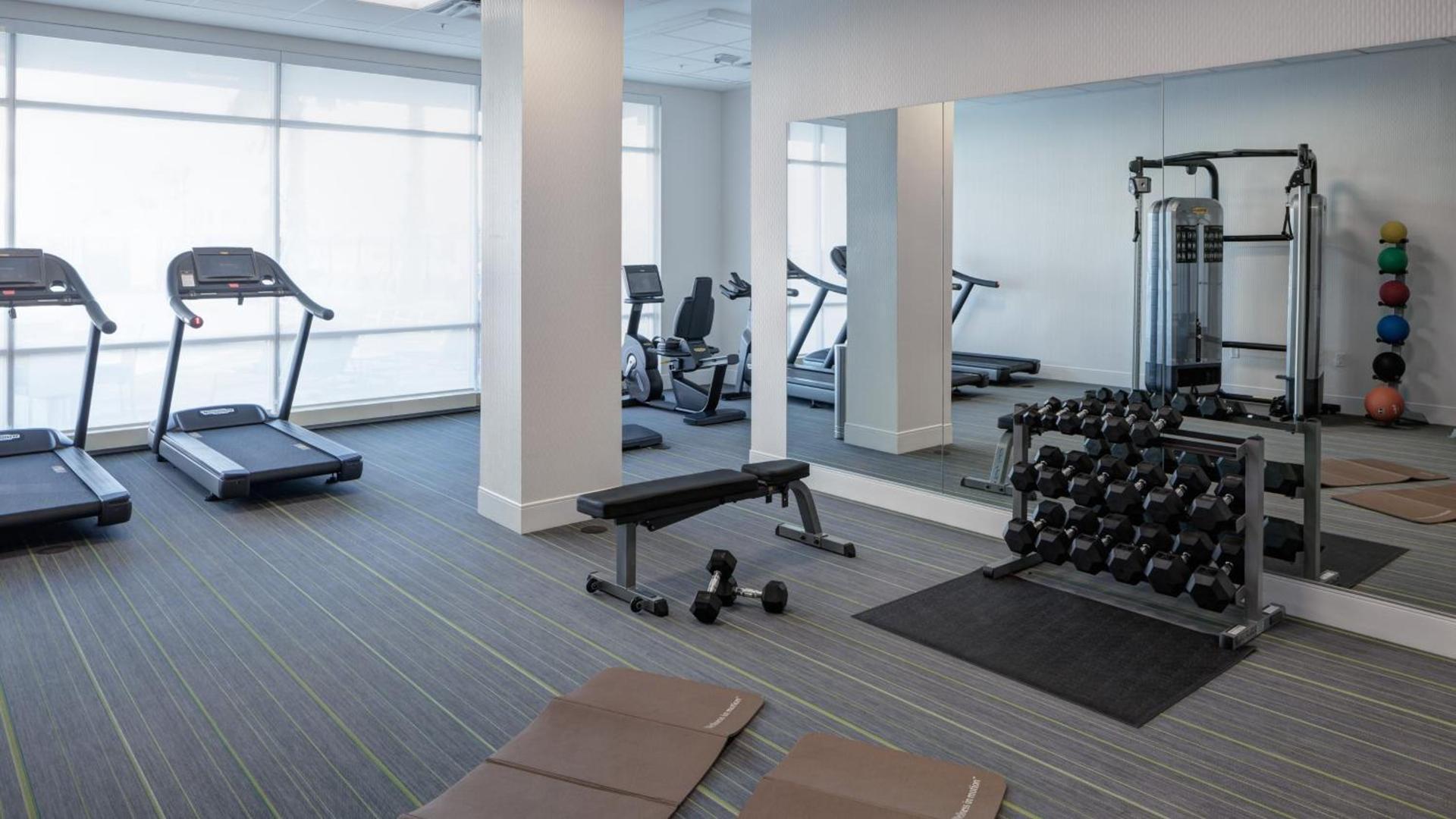 Holiday Inn Express & Suites Orlando At SeaWorld by IHG - With Free Shuttle Service to SeaWorld Parks photo 17