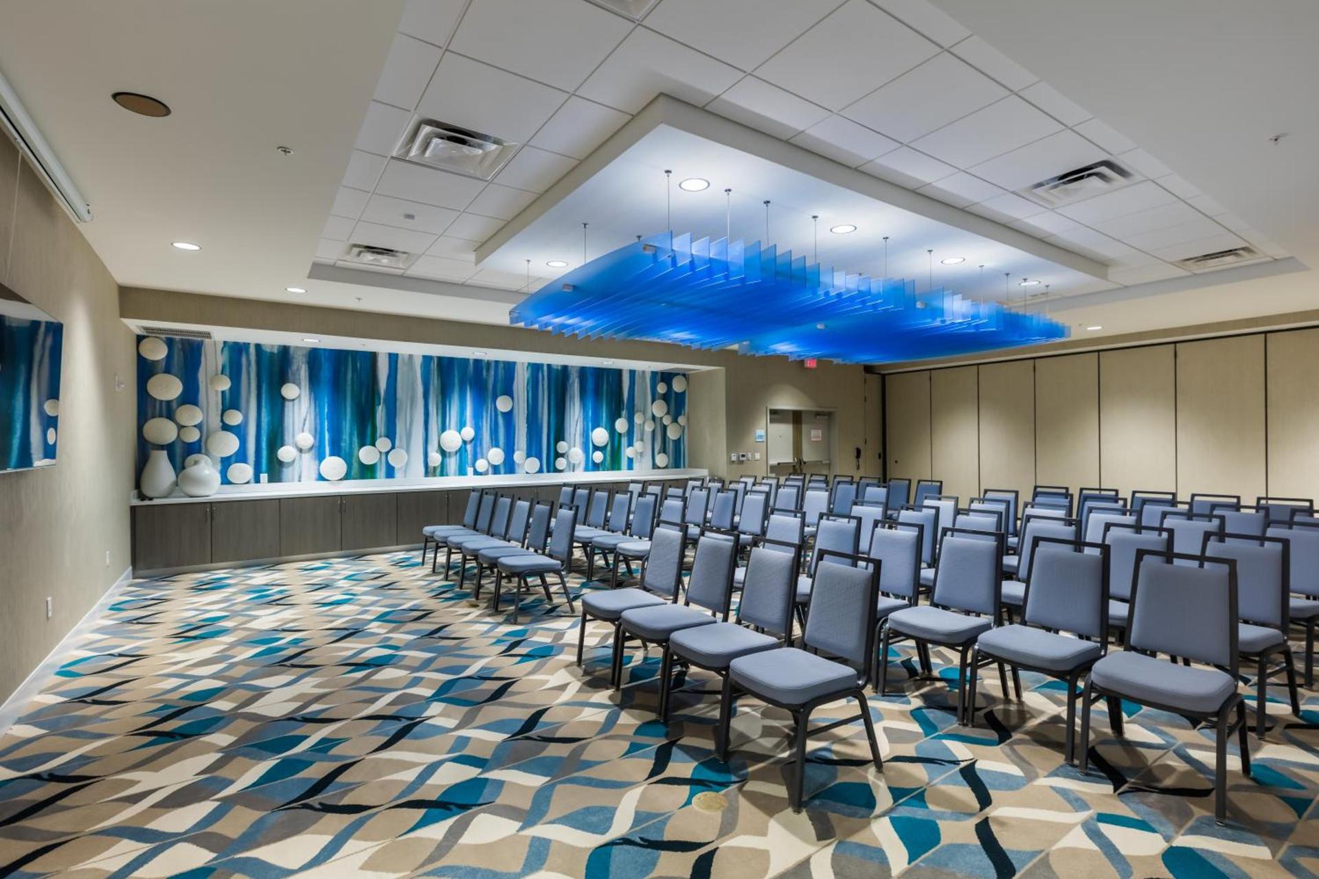 Holiday Inn Express & Suites Orlando At SeaWorld by IHG - With Free Shuttle Service to SeaWorld Parks photo 16
