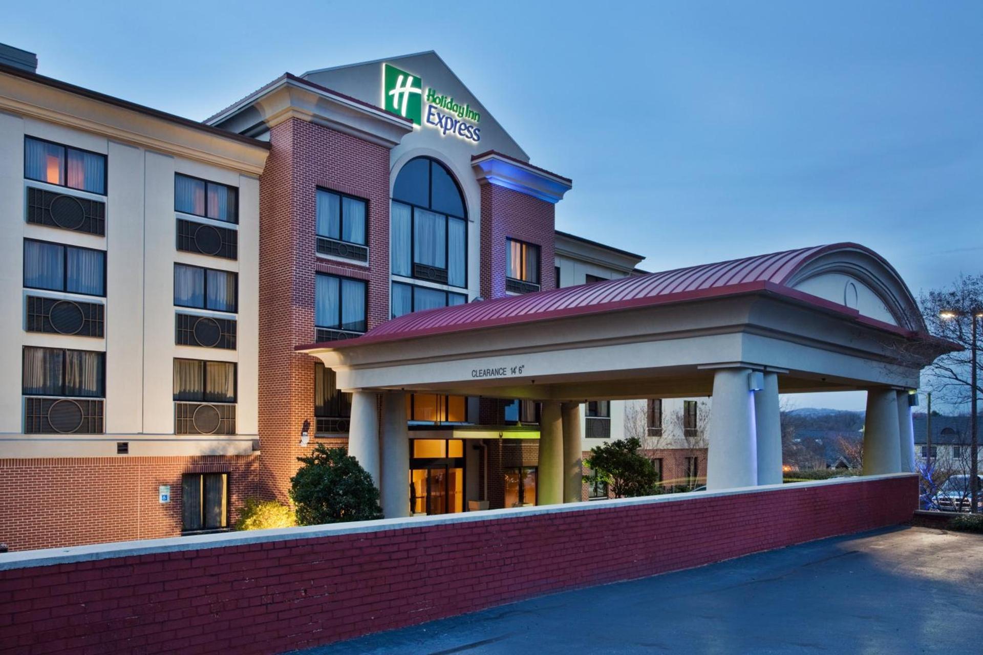 Holiday Inn Express & Suites Greenville-Downtown by IHG — hotel in Greenville