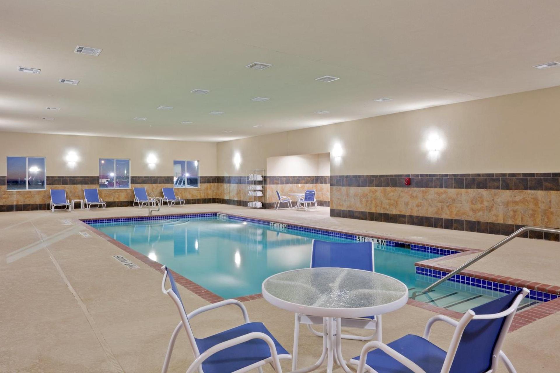 Holiday Inn Express Hotel & Suites Dumas by IHG photo 13