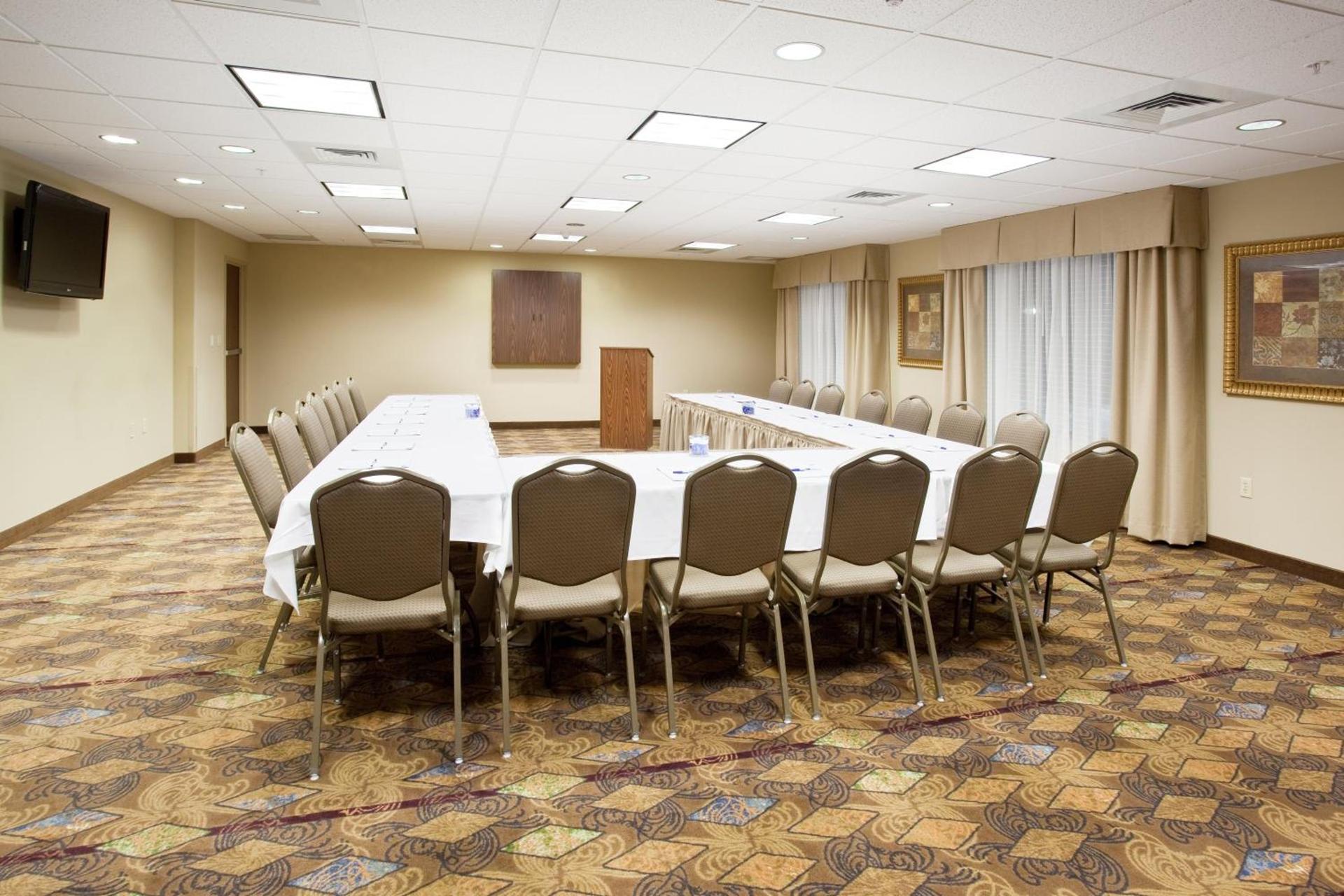 Holiday Inn Express Hotel & Suites Lander by IHG photo 24