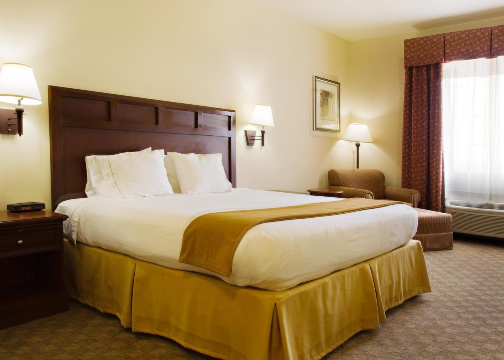 Holiday Inn Express & Suites Levelland by IHG photo 19