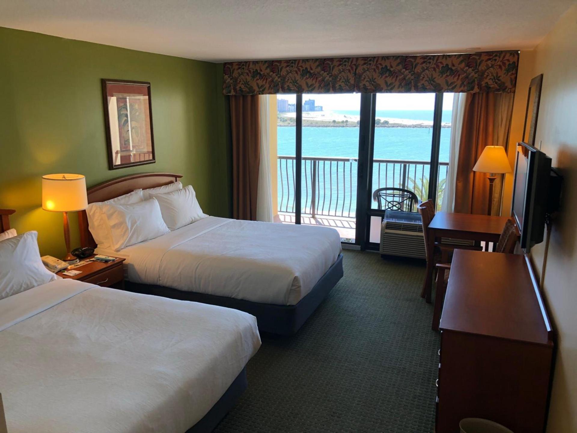 Holiday Inn & Suites Clearwater Beach by IHG photo 57