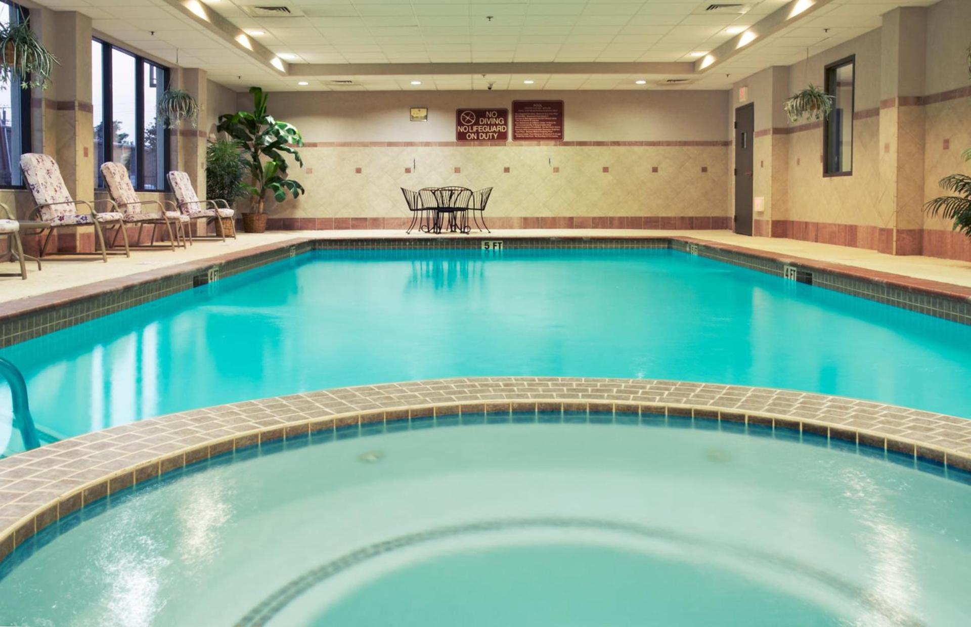 Holiday Inn Express & Suites Houston - Memorial Park Area by IHG photo 25