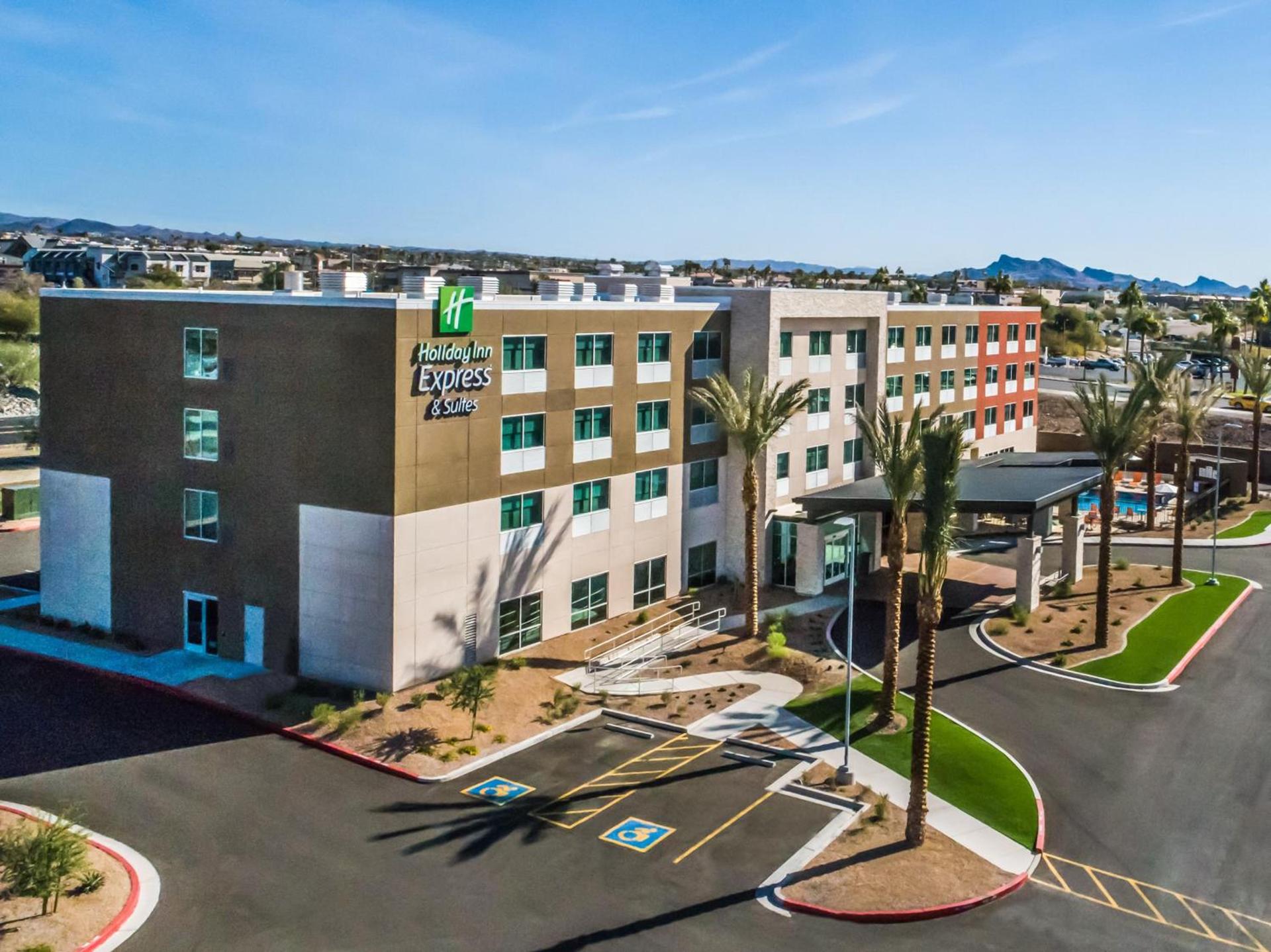 Holiday Inn Express & Suites Lake Havasu - London Bridge by IHG — hotel in Lake Havasu City