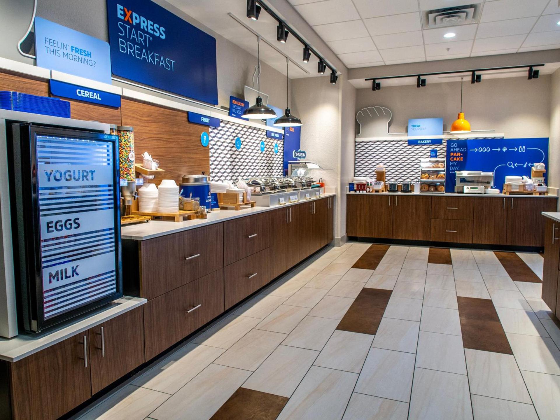 Holiday Inn Express & Suites - Oklahoma City Airport by IHG photo 11