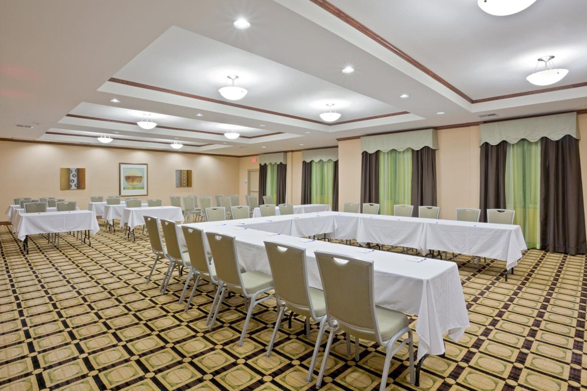 Holiday Inn Express Hotel & Suites Dumas by IHG photo 18