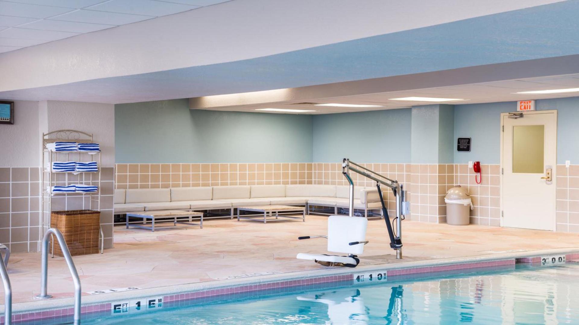 Holiday Inn Hotel & Suites Warren by IHG photo 27