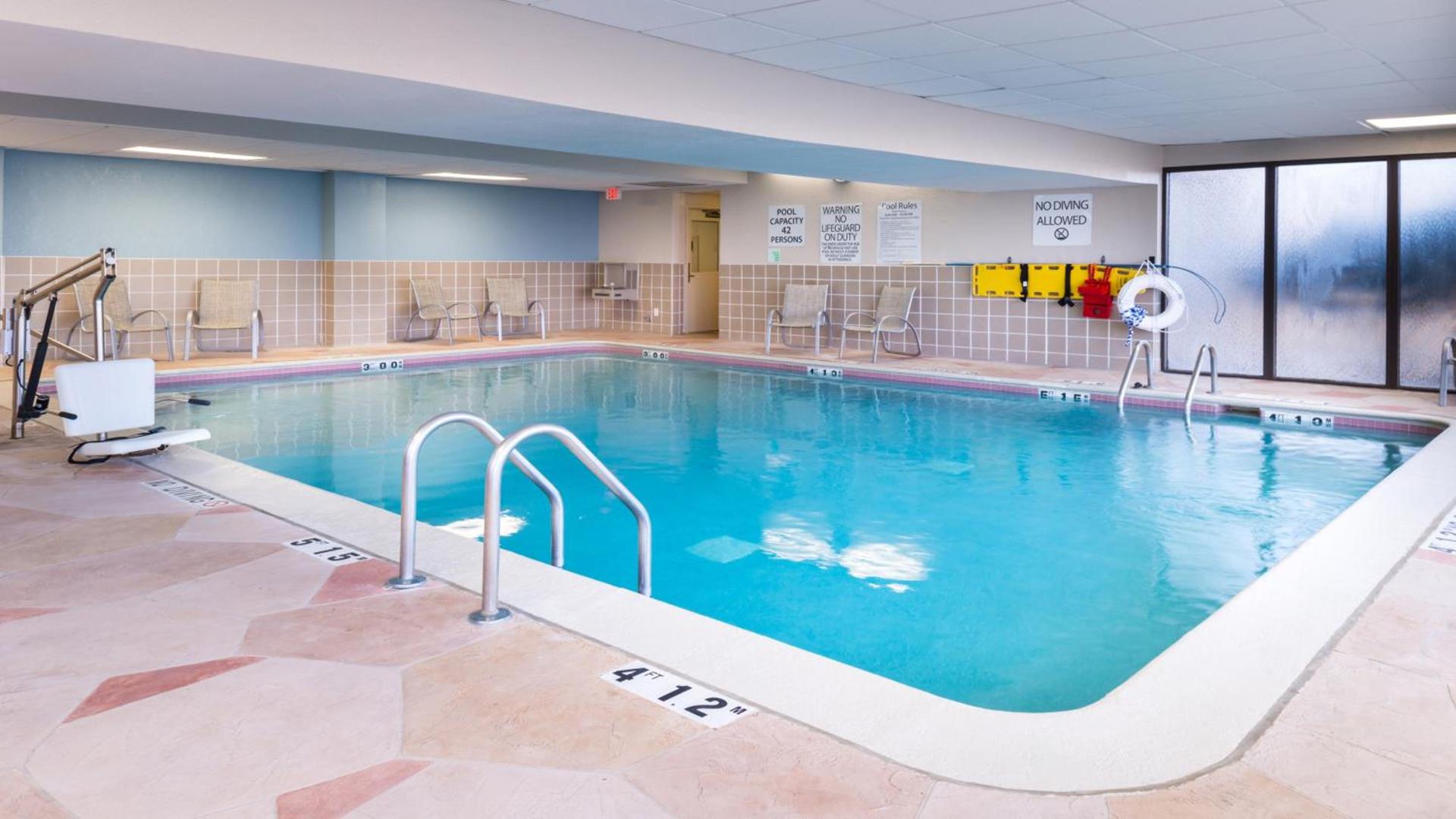 Holiday Inn Hotel & Suites Warren by IHG photo 26
