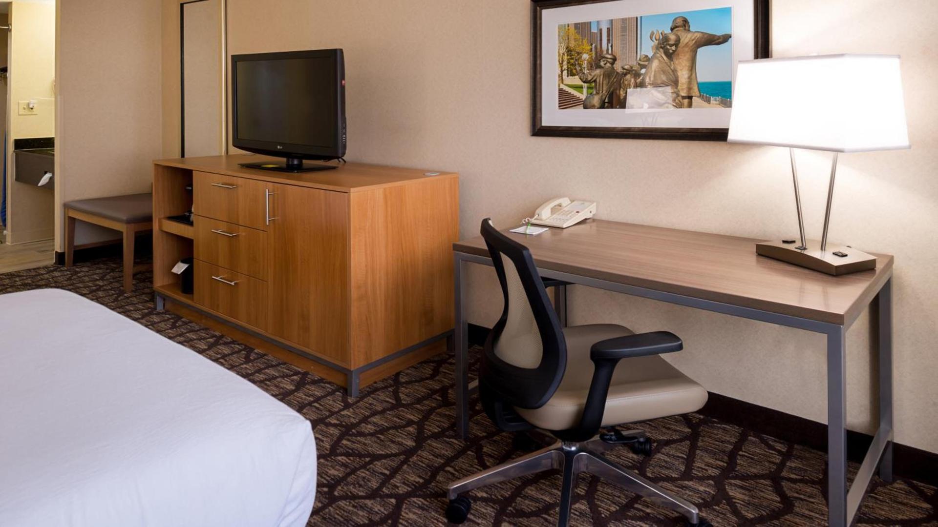 Holiday Inn Hotel & Suites Warren by IHG photo 35