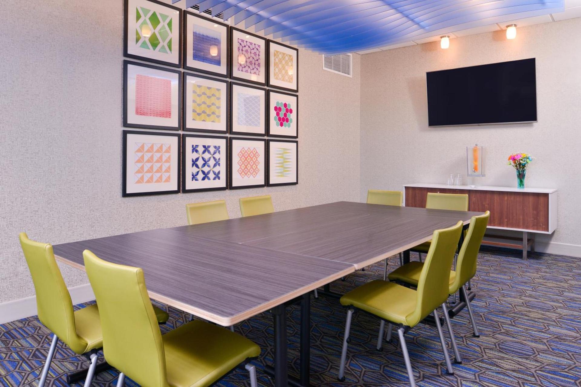 Holiday Inn Express & Suites - Olathe West by IHG photo 40