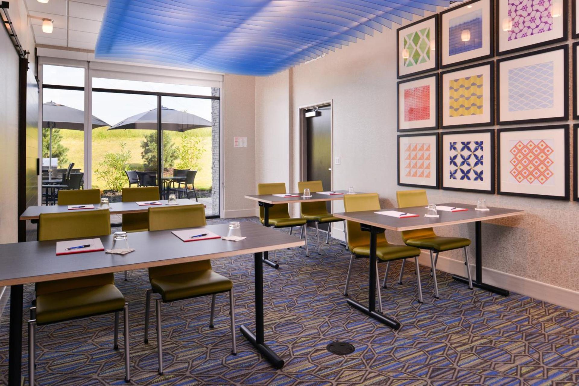 Holiday Inn Express & Suites - Olathe West by IHG photo 37