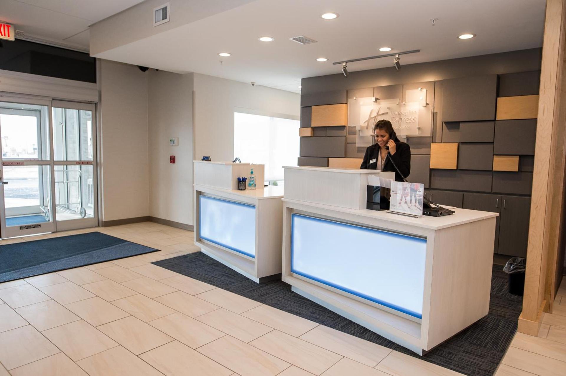 Holiday Inn Express & Suites - Marietta by IHG photo 8
