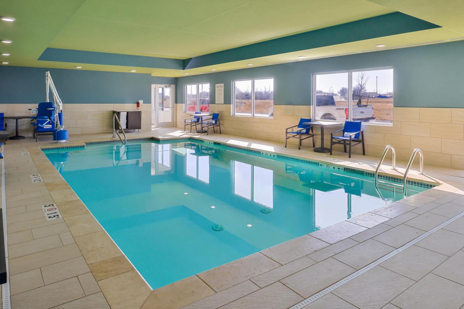Holiday Inn Express & Suites - Kansas City - Lee's Summit by IHG photo 26