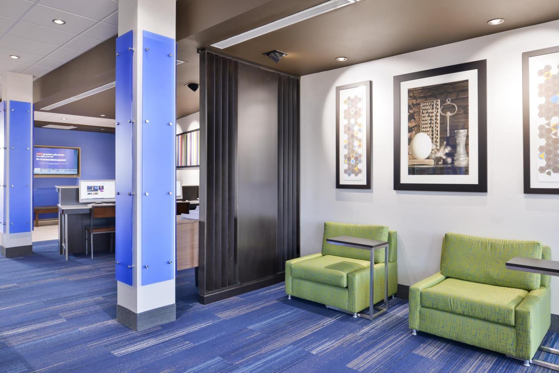 Holiday Inn Express & Suites - Kansas City - Lee's Summit by IHG photo 33