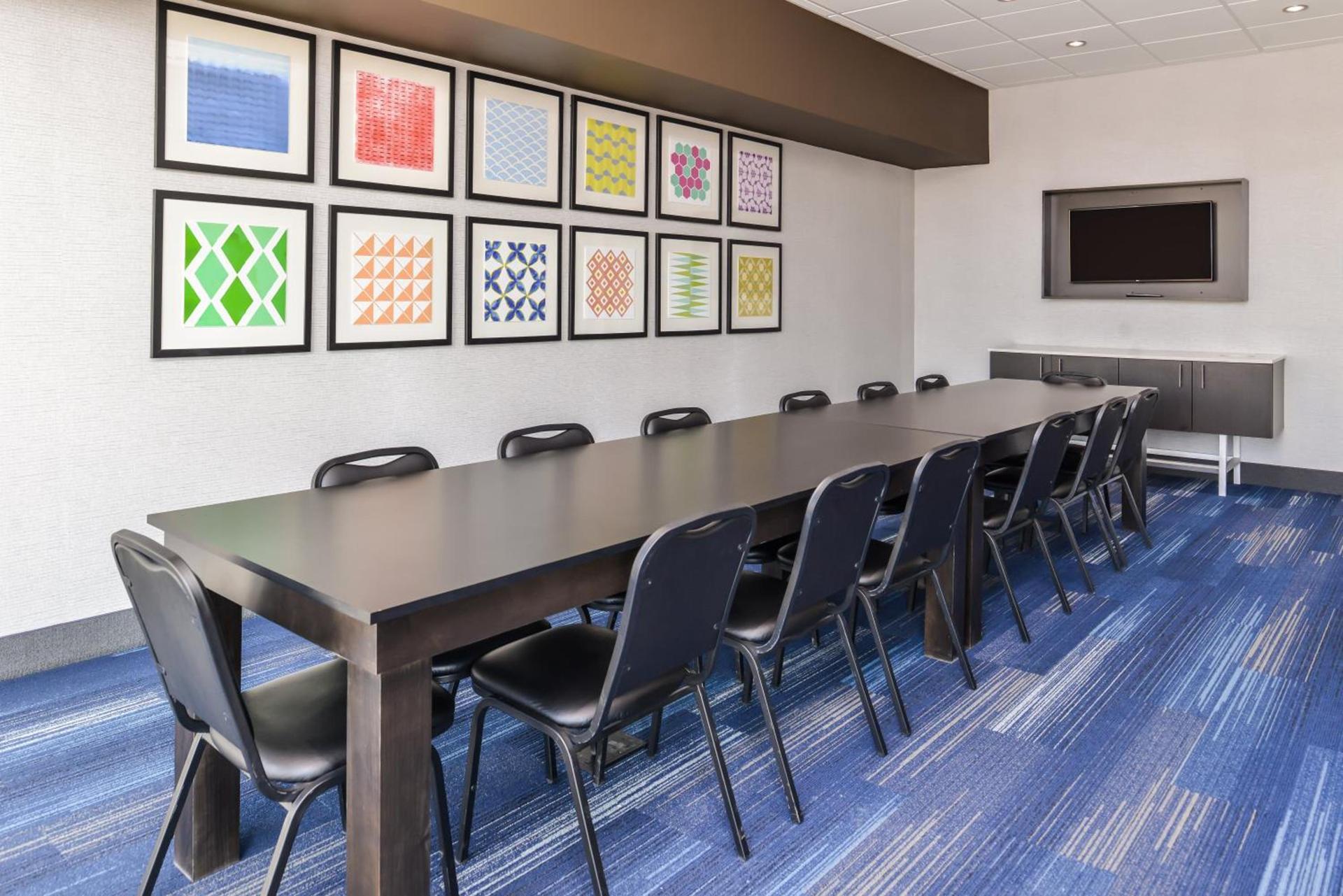 Holiday Inn Express & Suites - Kansas City - Lee's Summit by IHG photo 38