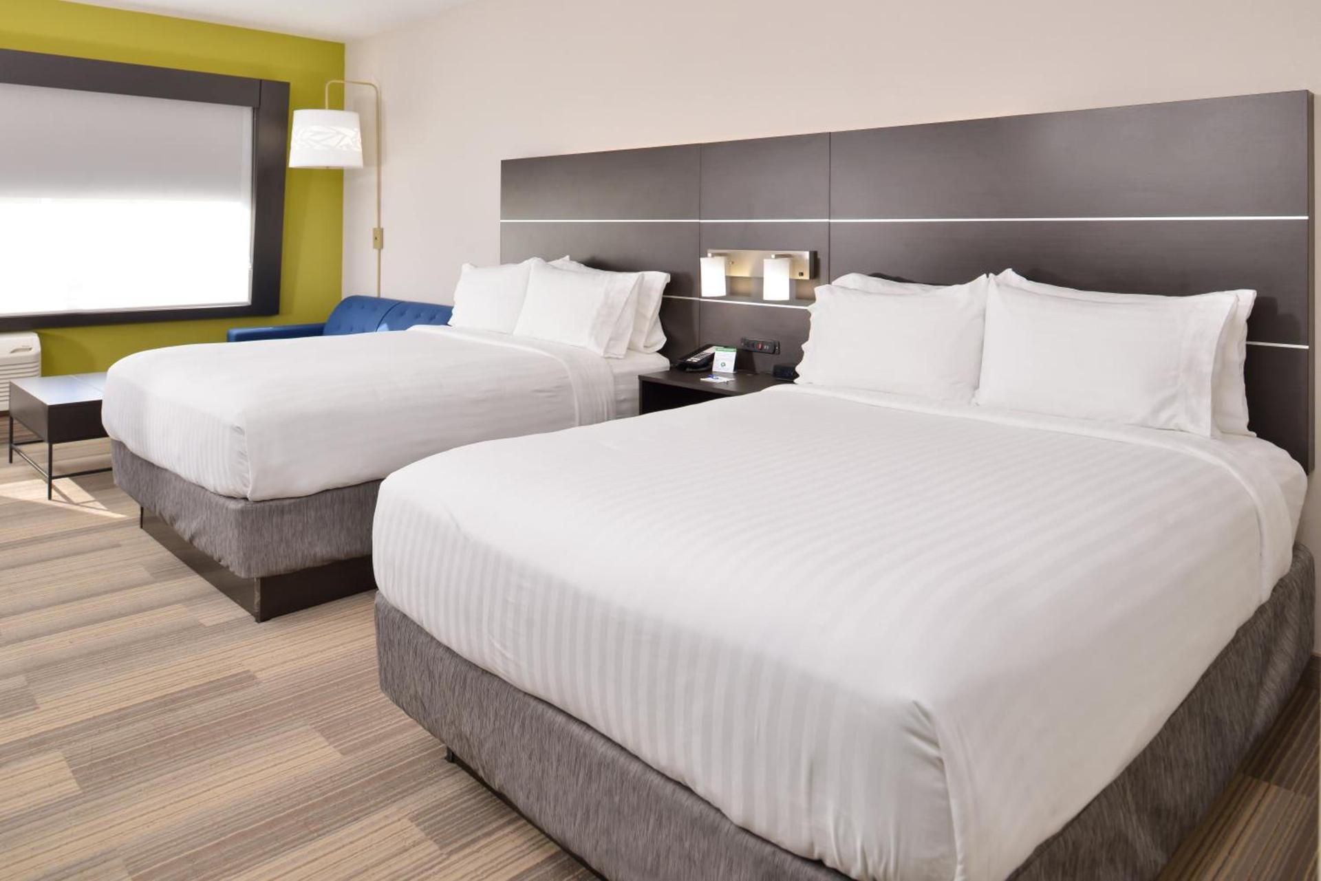 Holiday Inn Express & Suites - Kansas City - Lee's Summit by IHG photo 42