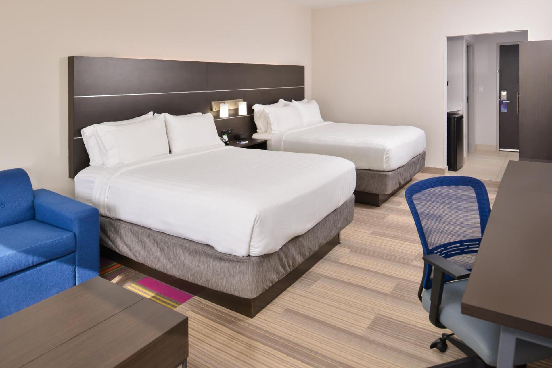 Holiday Inn Express & Suites - Kansas City - Lee's Summit by IHG photo 52