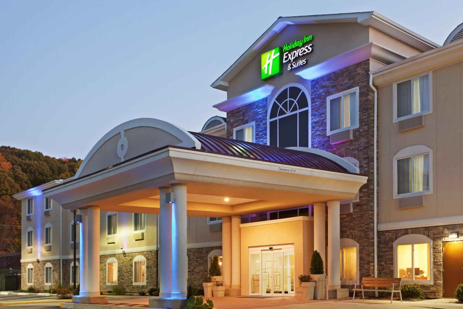 Holiday Inn Express and Suites Meriden by IHG — hotel in Meriden
