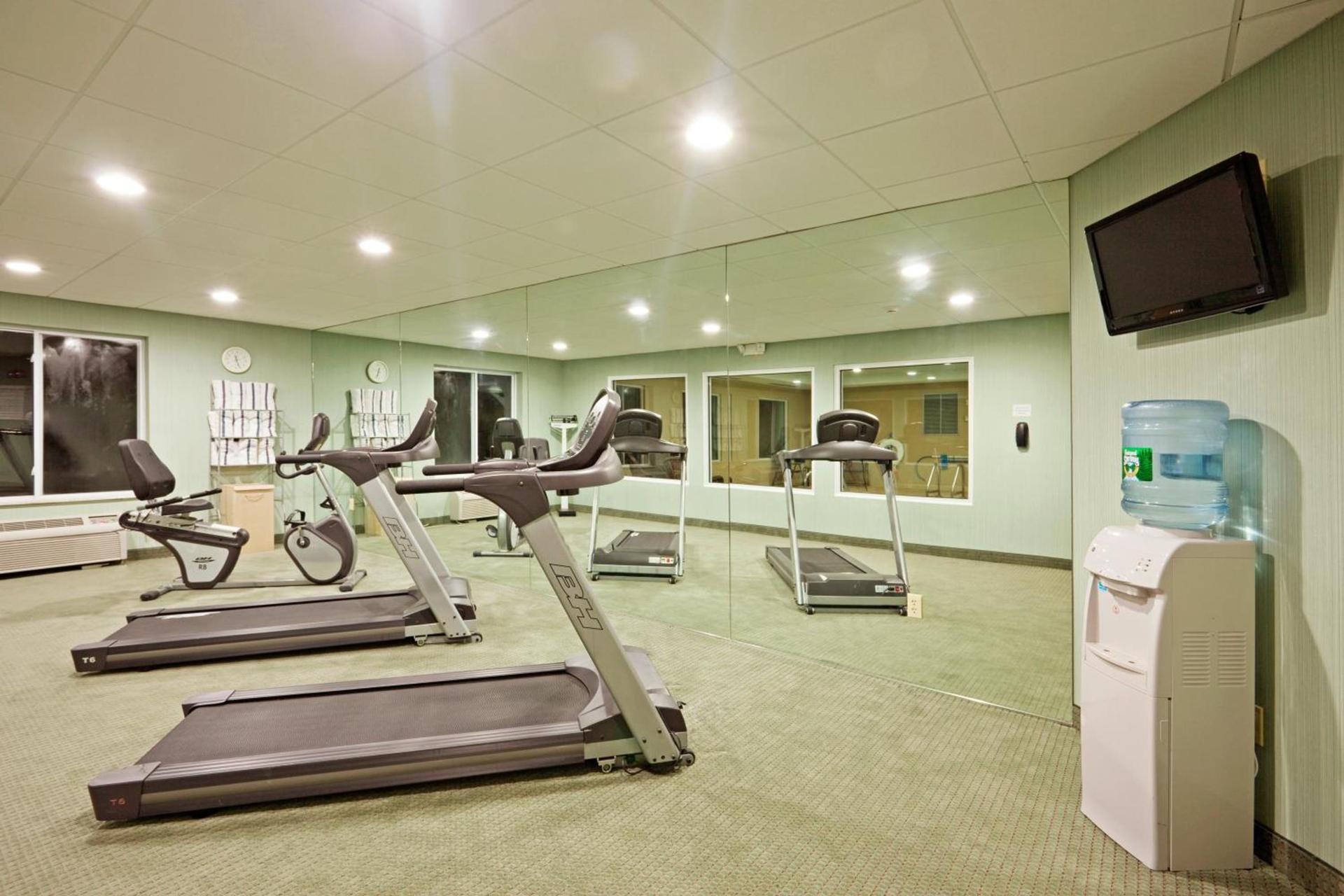 Holiday Inn Express & Suites Meriden by IHG photo 13