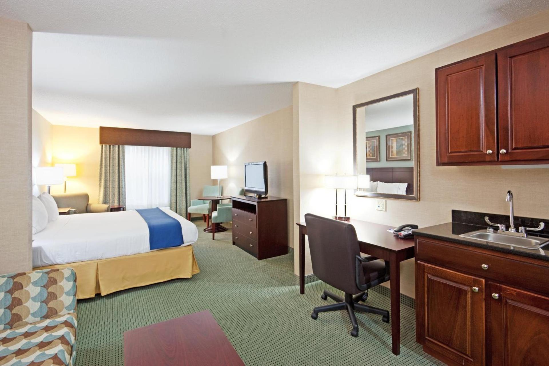 Holiday Inn Express & Suites Meriden by IHG photo 6