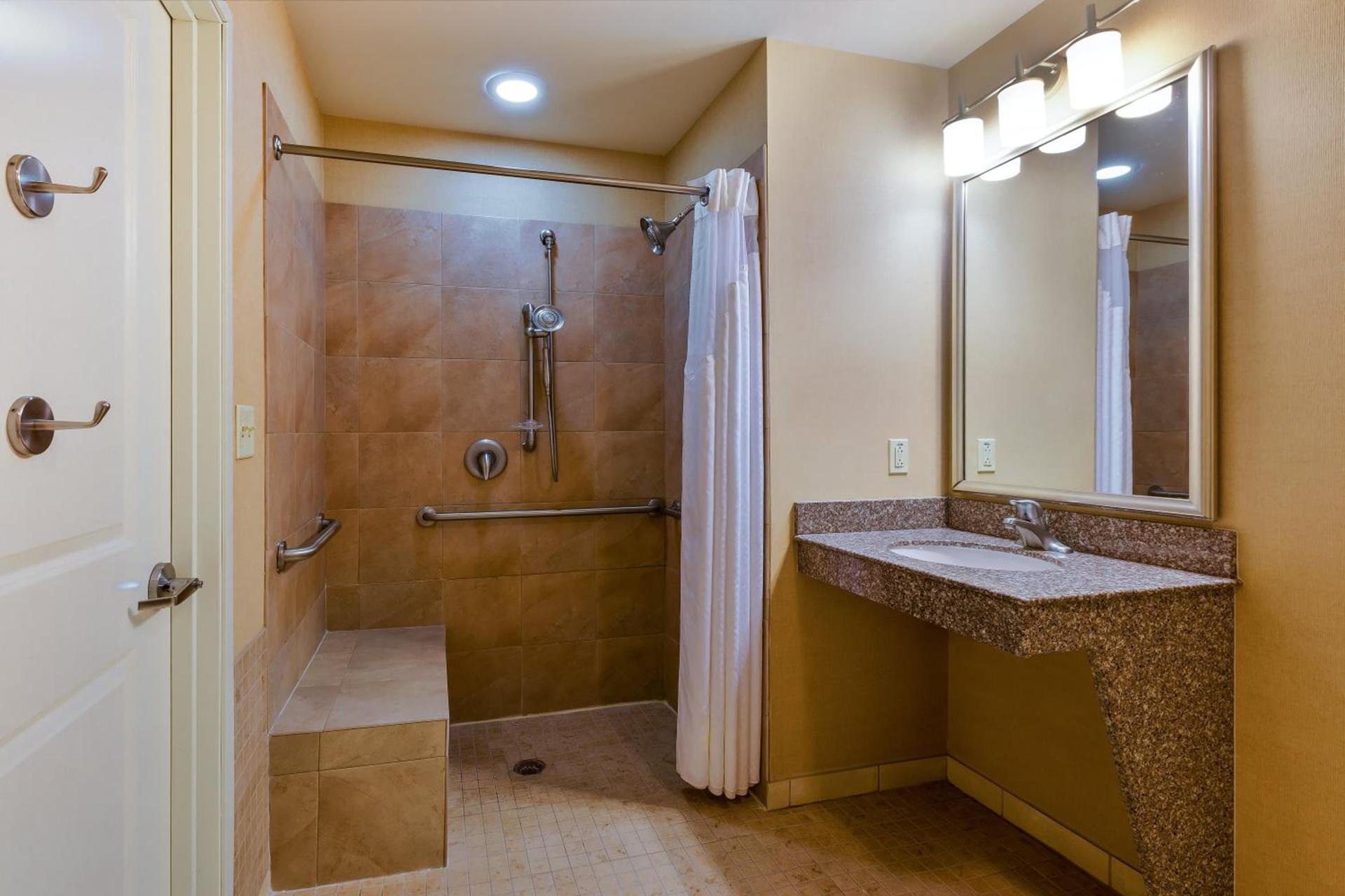 Holiday Inn Express and Suites Alpine by IHG photo 26
