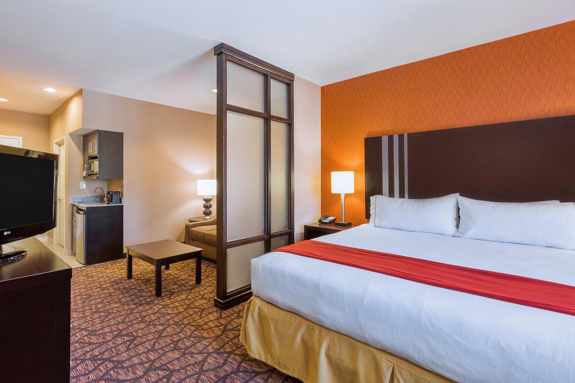Holiday Inn Express and Suites Alpine by IHG photo 22