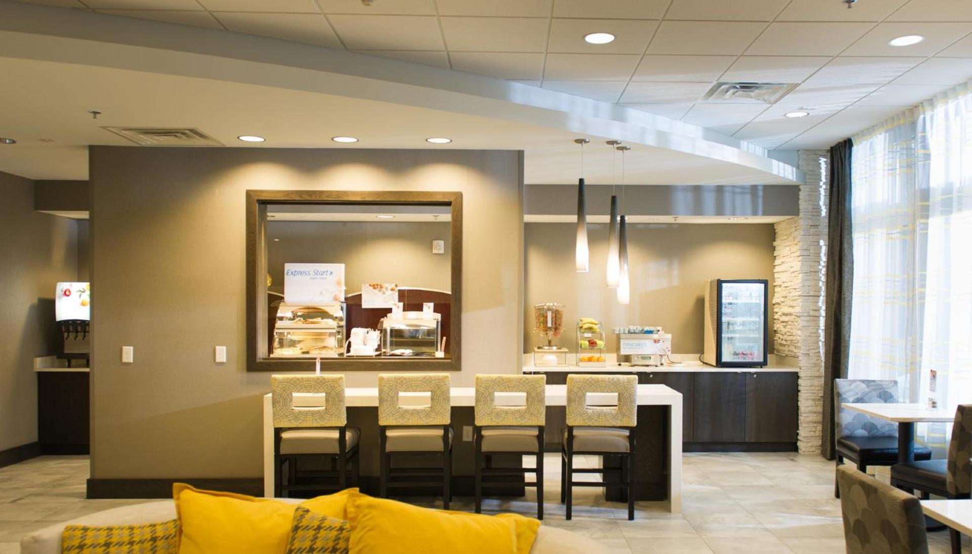 Holiday Inn Express and Suites Madison Central by IHG photo 26
