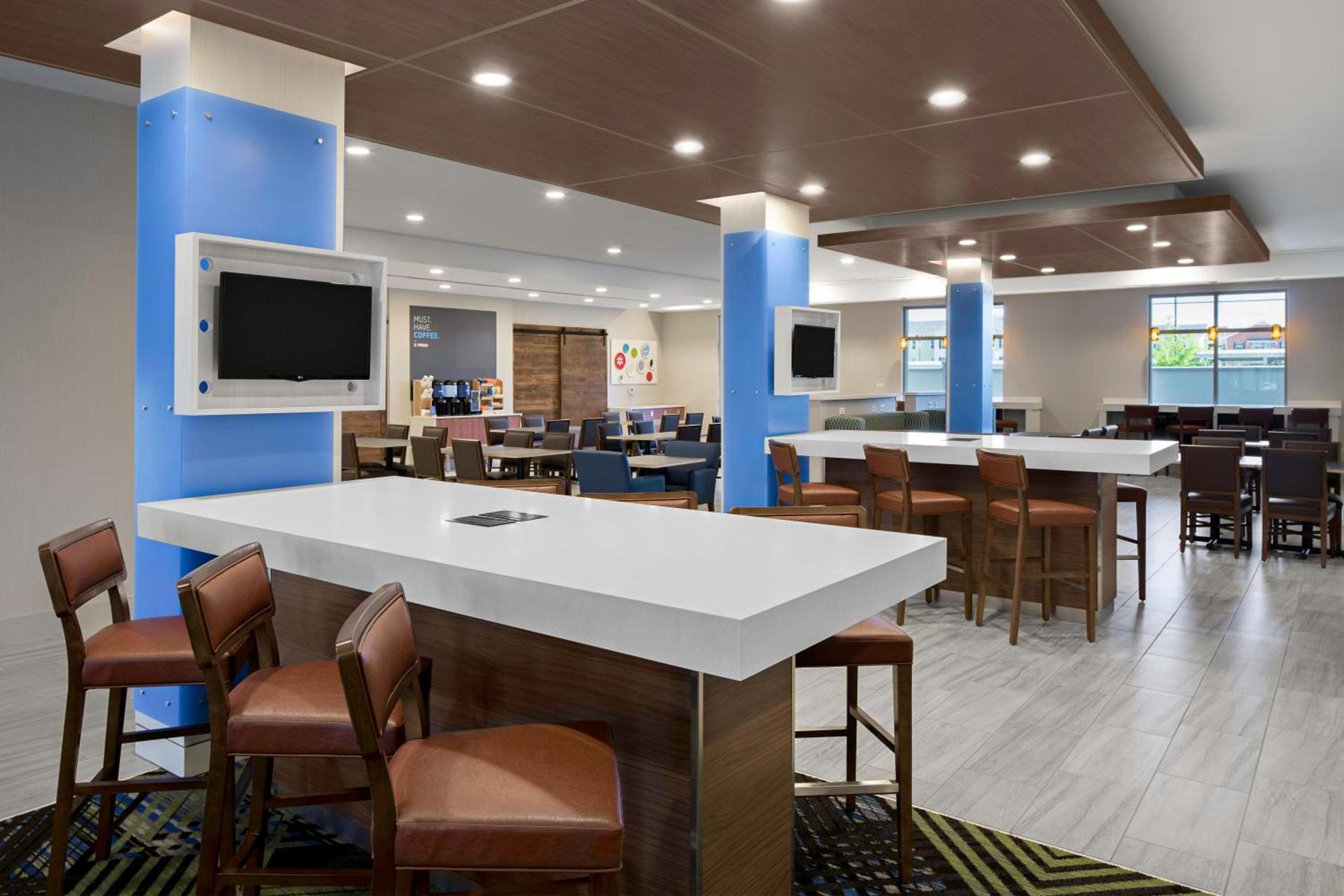 Holiday Inn Express & Suites Lubbock Central - Univ Area by IHG photo 13