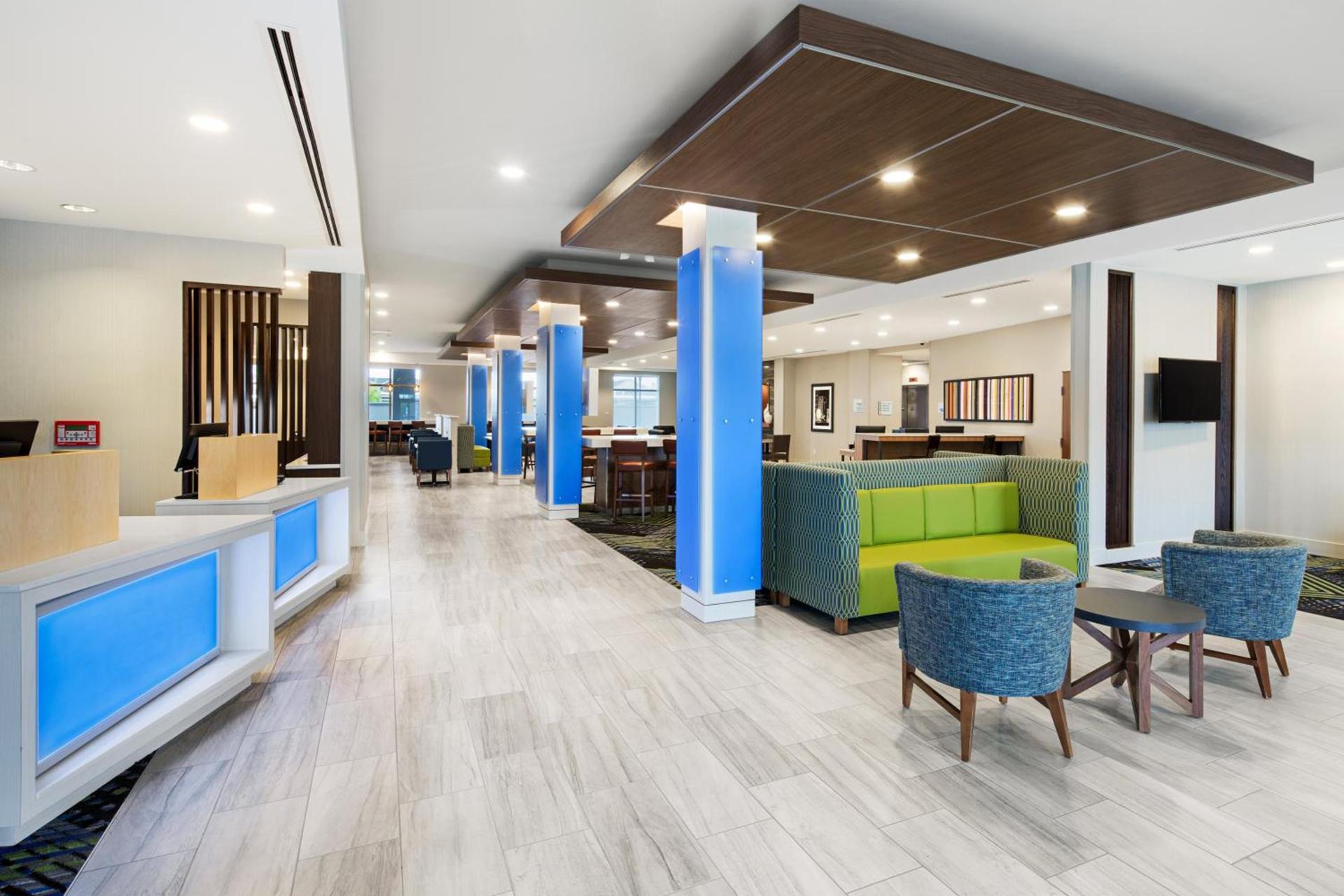 Holiday Inn Express & Suites Lubbock Central - Univ Area by IHG photo 12